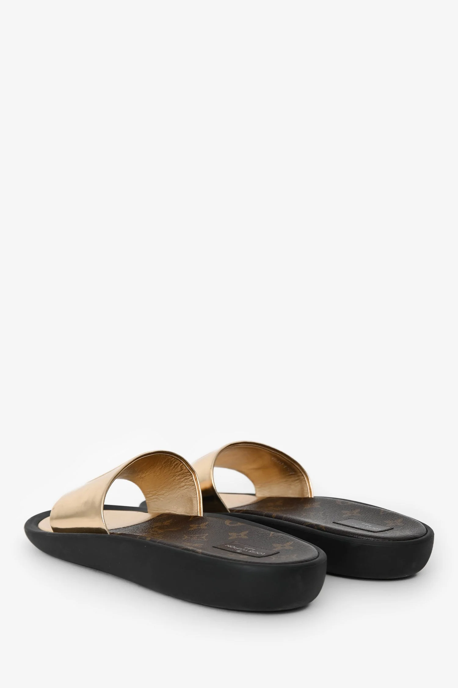 Louis Vuitton Gold Leather Monogram Slides Size 40 - Image 4
