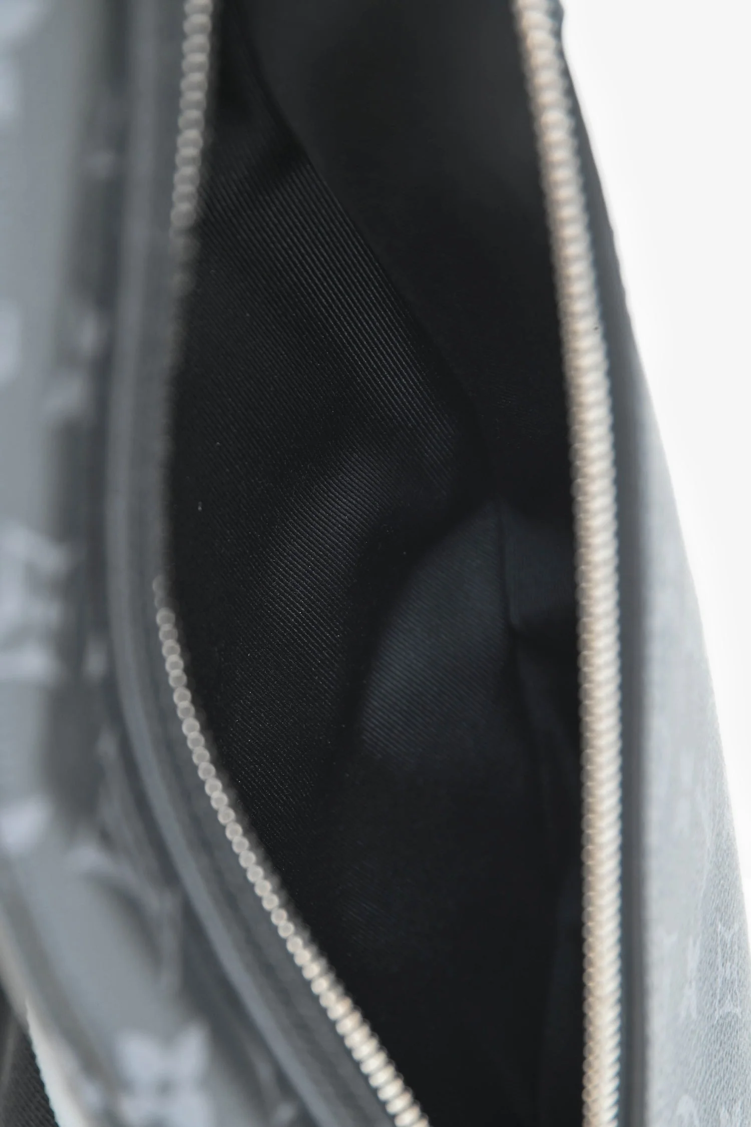 Louis Vuitton Graphite Monogram Duo Slingbag - Image 7