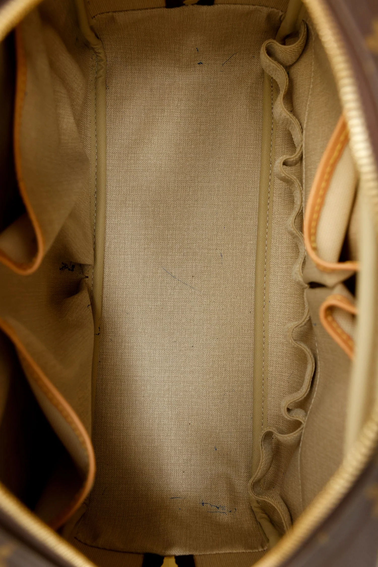 Louis Vuitton Monogram Deauville Top Handle - Image 6