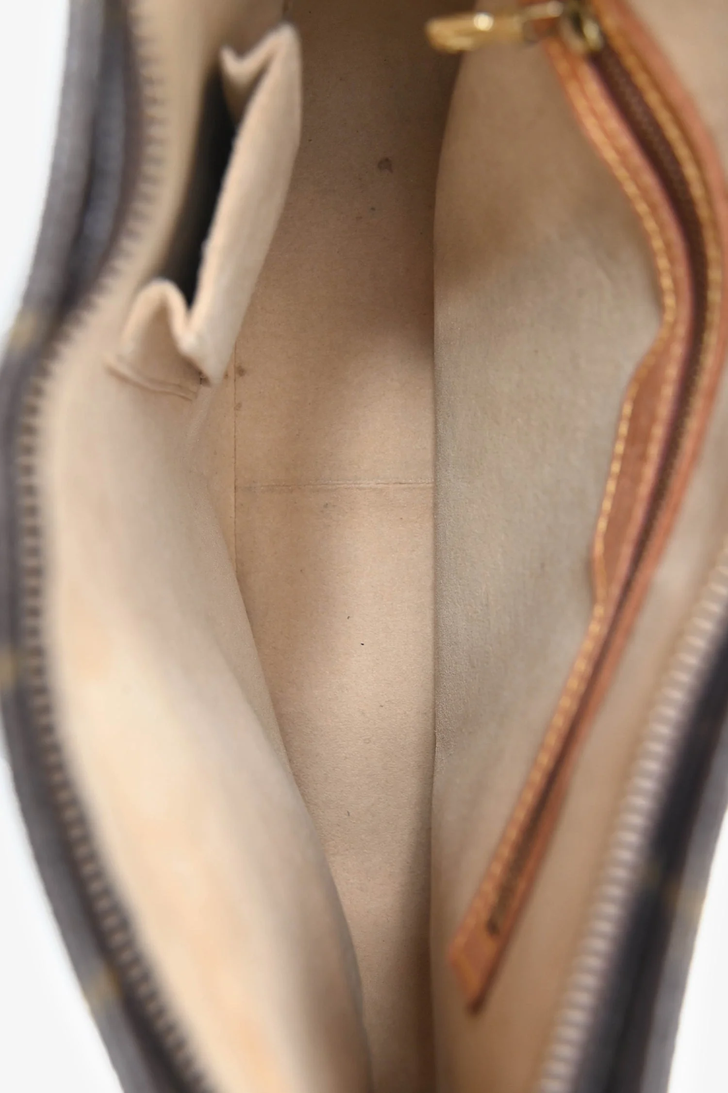 Louis Vuitton Monogram 'Looping' Shoulder Bag - Image 6