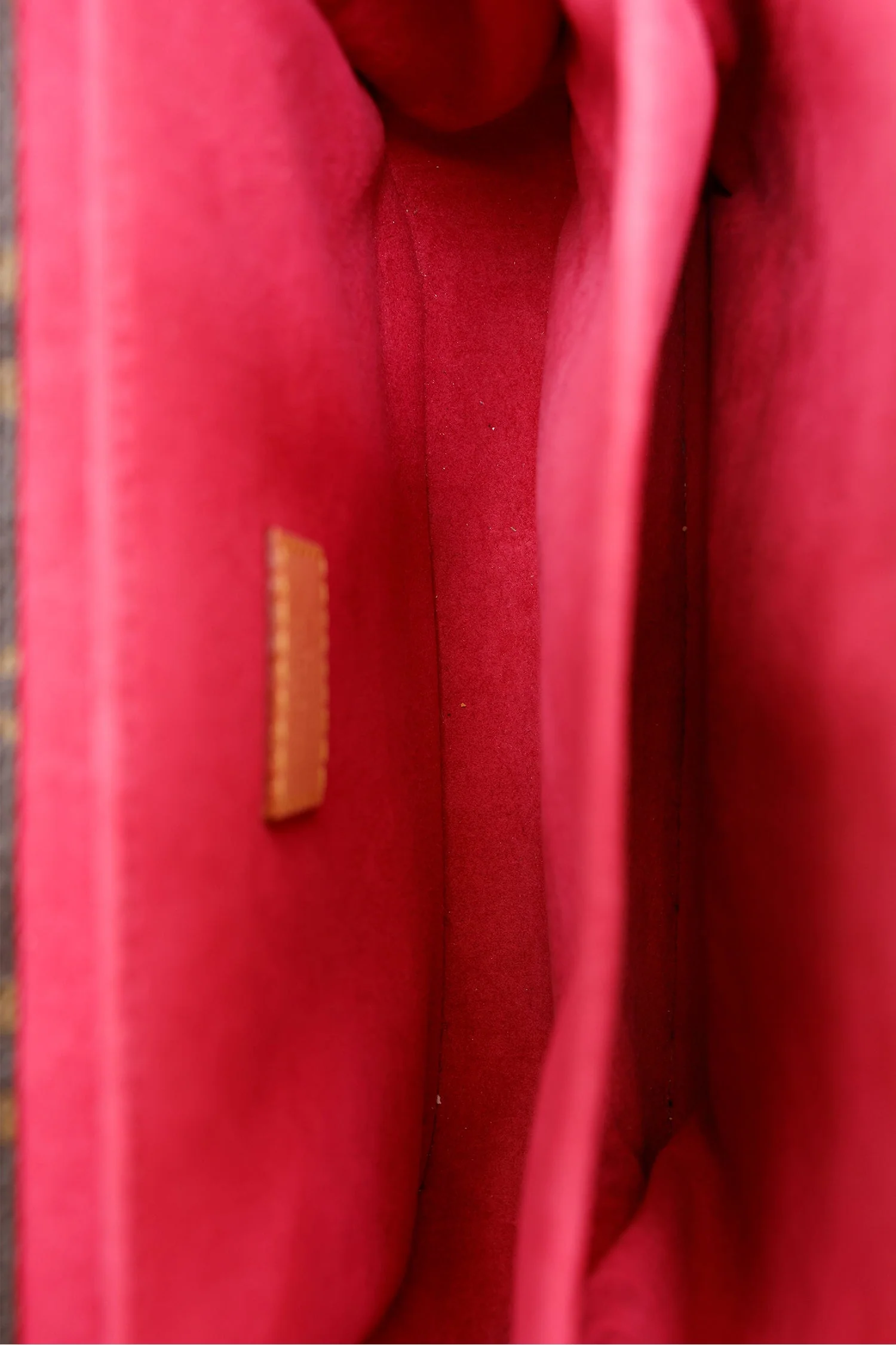 Louis Vuitton Monogram 'Love Lock' Pochette Metis Bag With Strap - Image 7