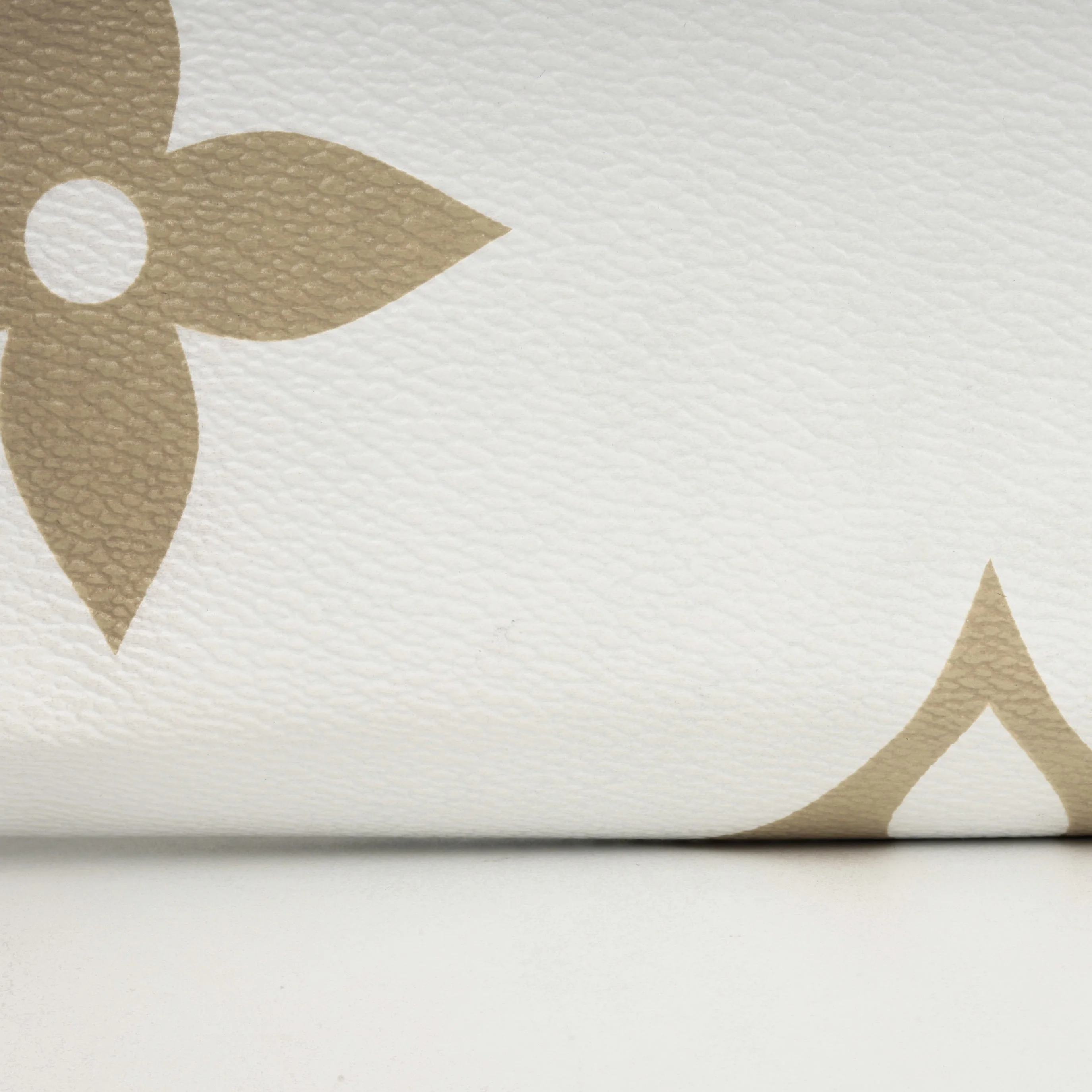 Louis Vuitton Toiletry Pouch - Image 5