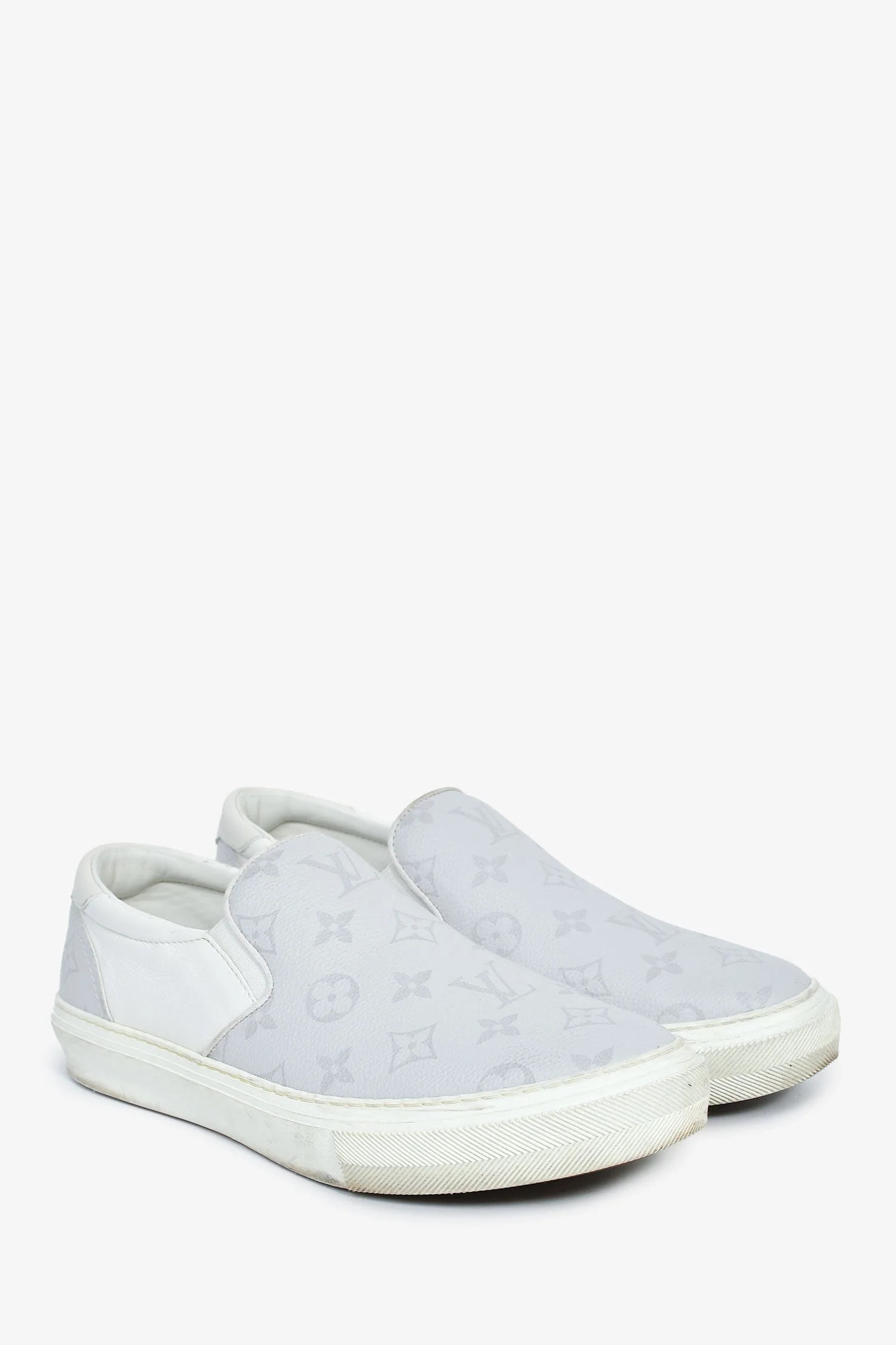 Louis Vuitton White/Grey Monogram Leather Slip-On Sneakers Size 8.5 Mens - Image 2