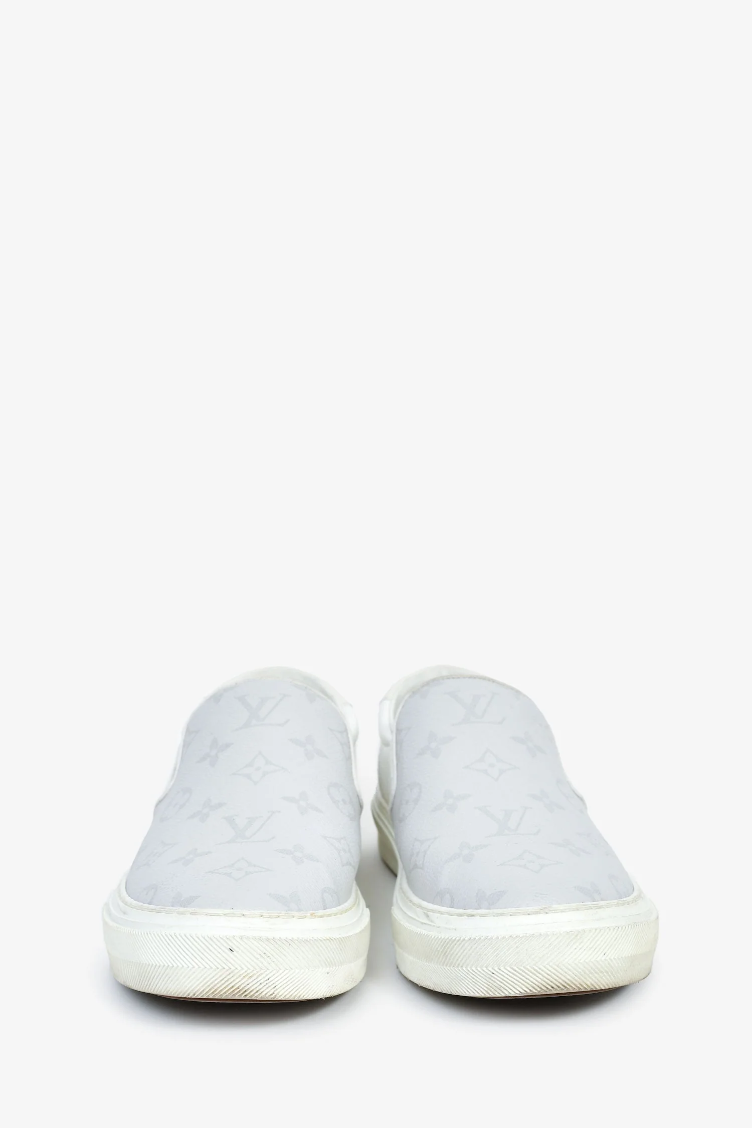 Louis Vuitton White/Grey Monogram Leather Slip-On Sneakers Size 8.5 Mens - Image 3