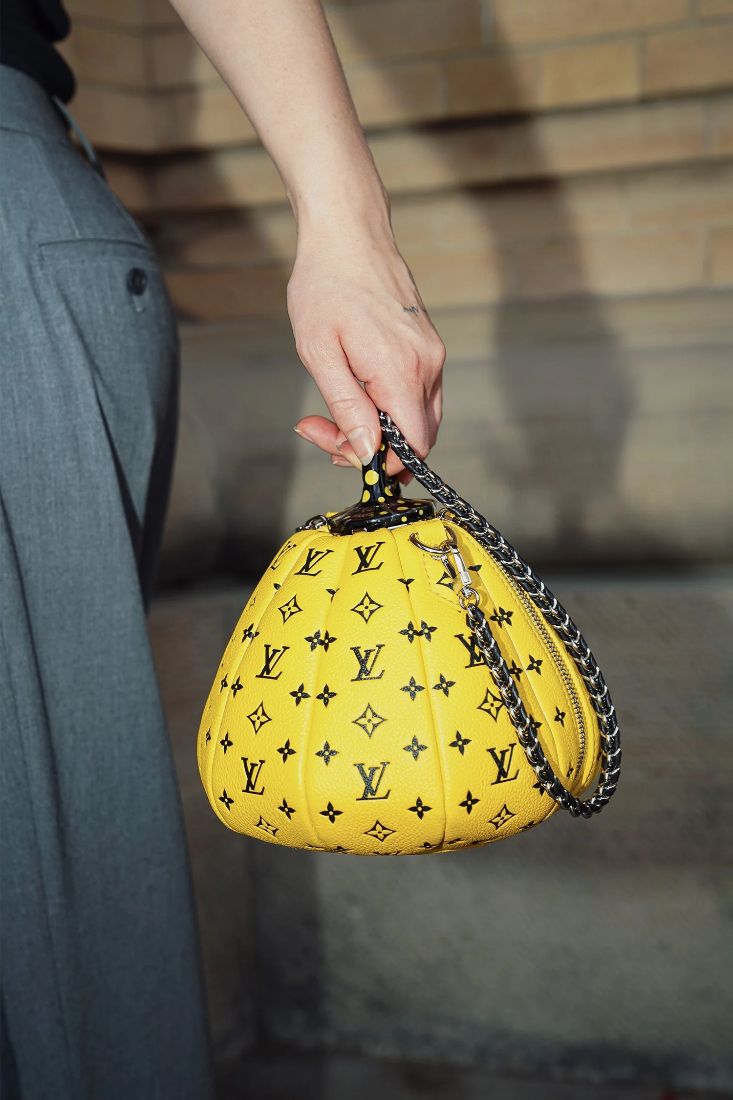 Louis Vuitton x Yayoi Kusama Monogram Pumpkin Shoulder Bag - Image 9