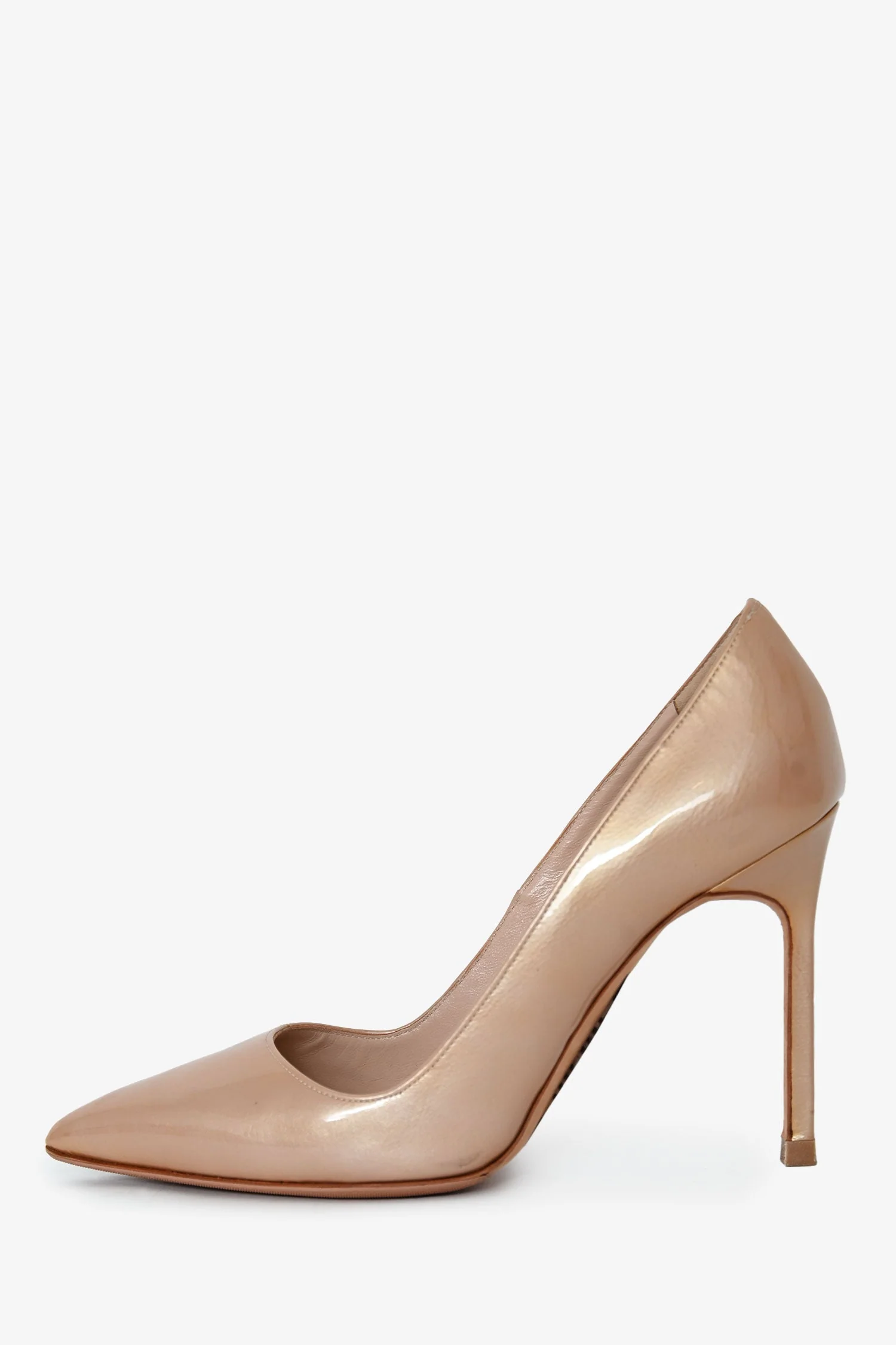 Manolo Blahnik Beige Patent Leather Pointed Toe Heels Size 35.5 - Image 4
