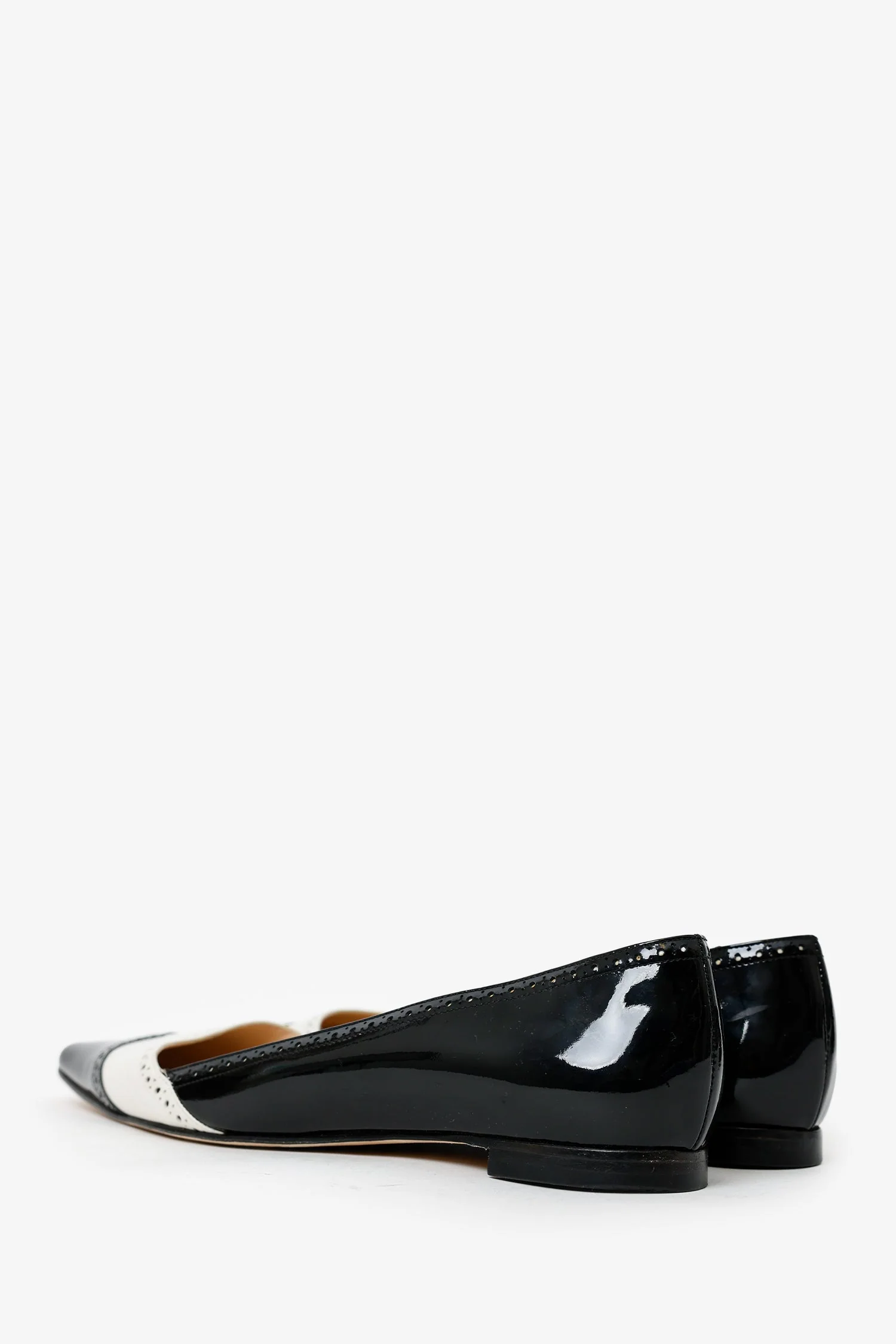 Manolo Blahnik Black/White Patent Leather Pointed Toe Flats Size 40 - Image 4