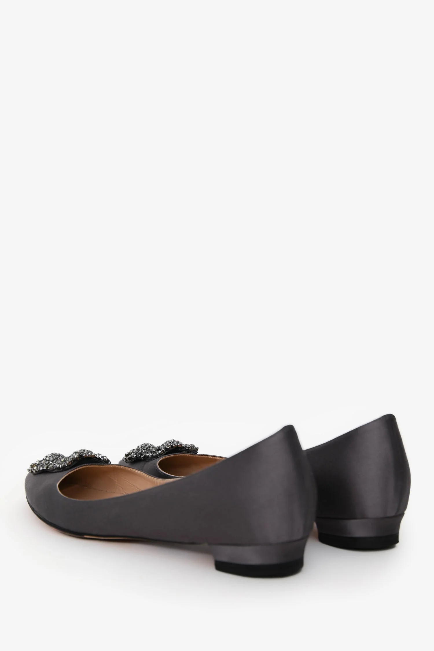 Manolo Blahnik Grey Satin Hangisi Flats Size 40.5 - Image 4