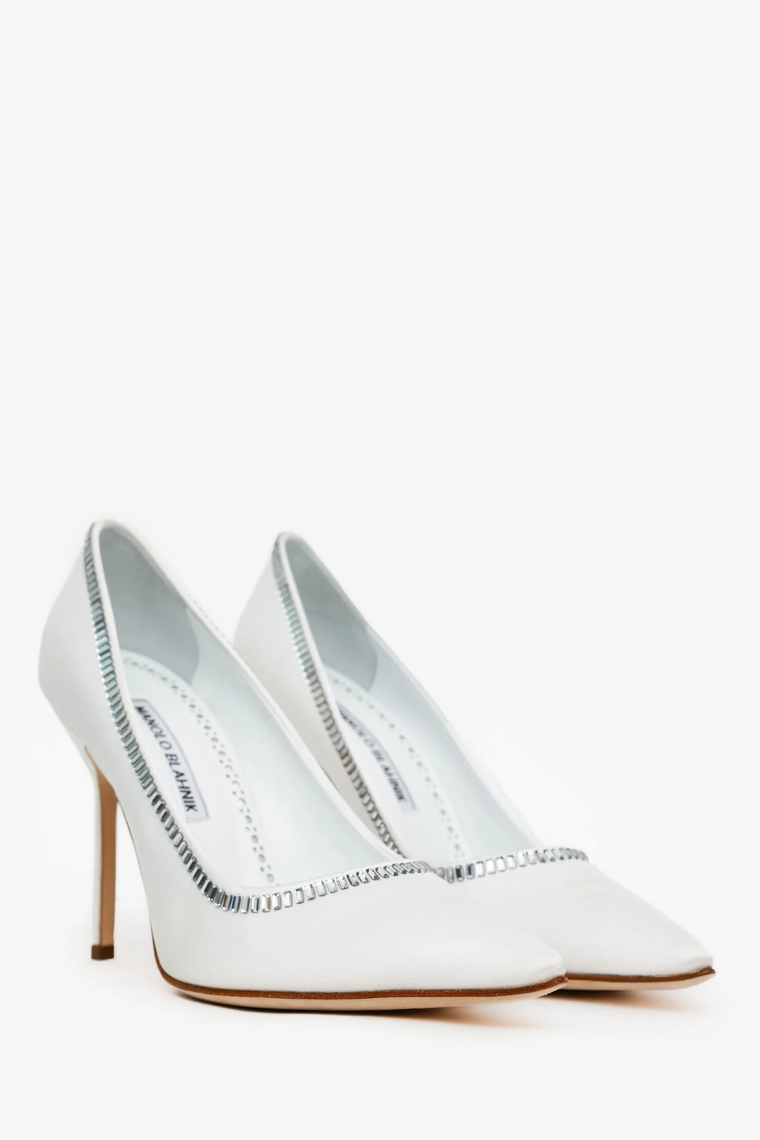 Manolo Blahnik White Satin Crystal Embellished Pointed Toe Heels Size 37.5 - Image 2