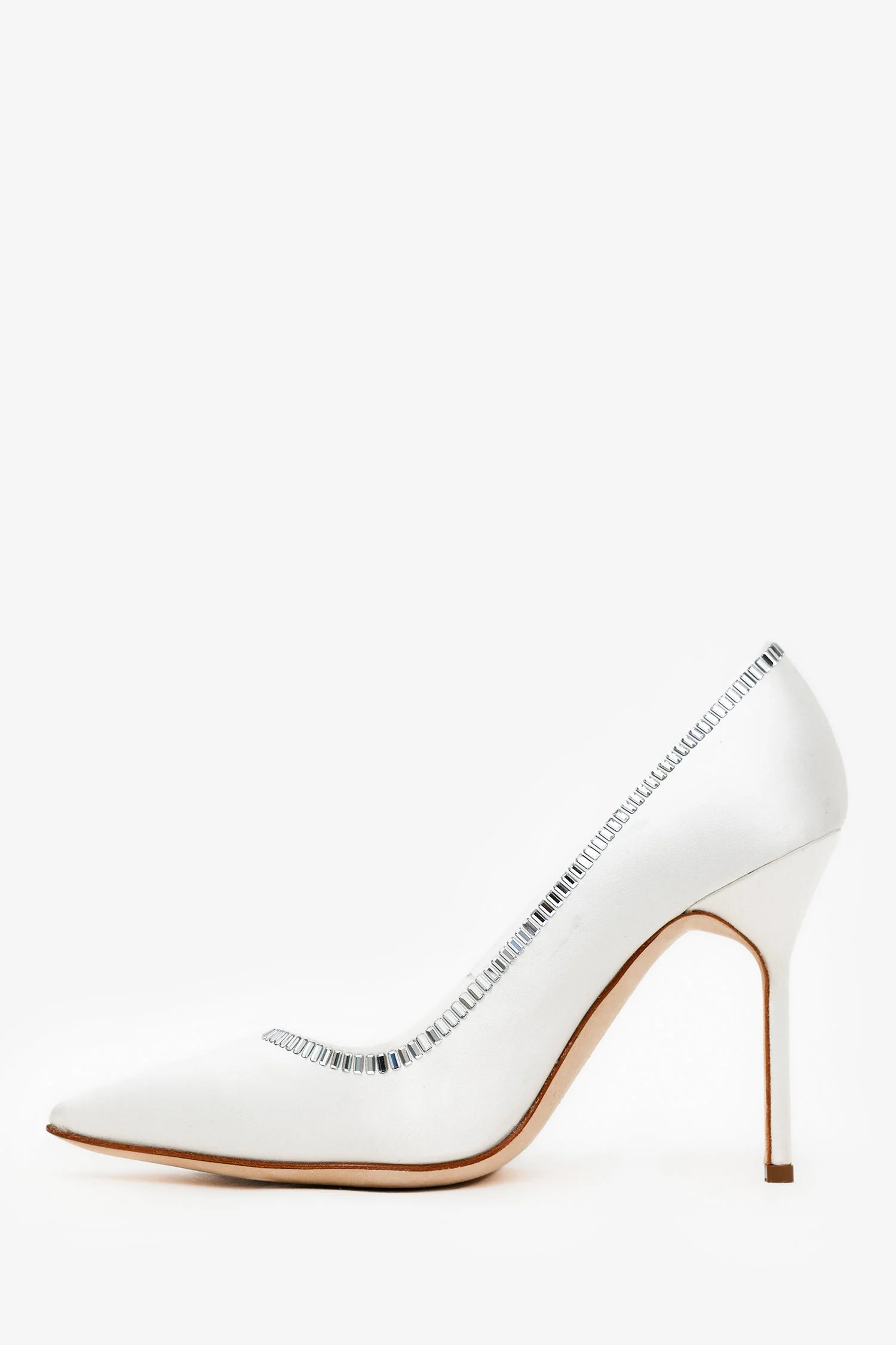 Manolo Blahnik White Satin Crystal Embellished Pointed Toe Heels Size 37.5 - Image 4