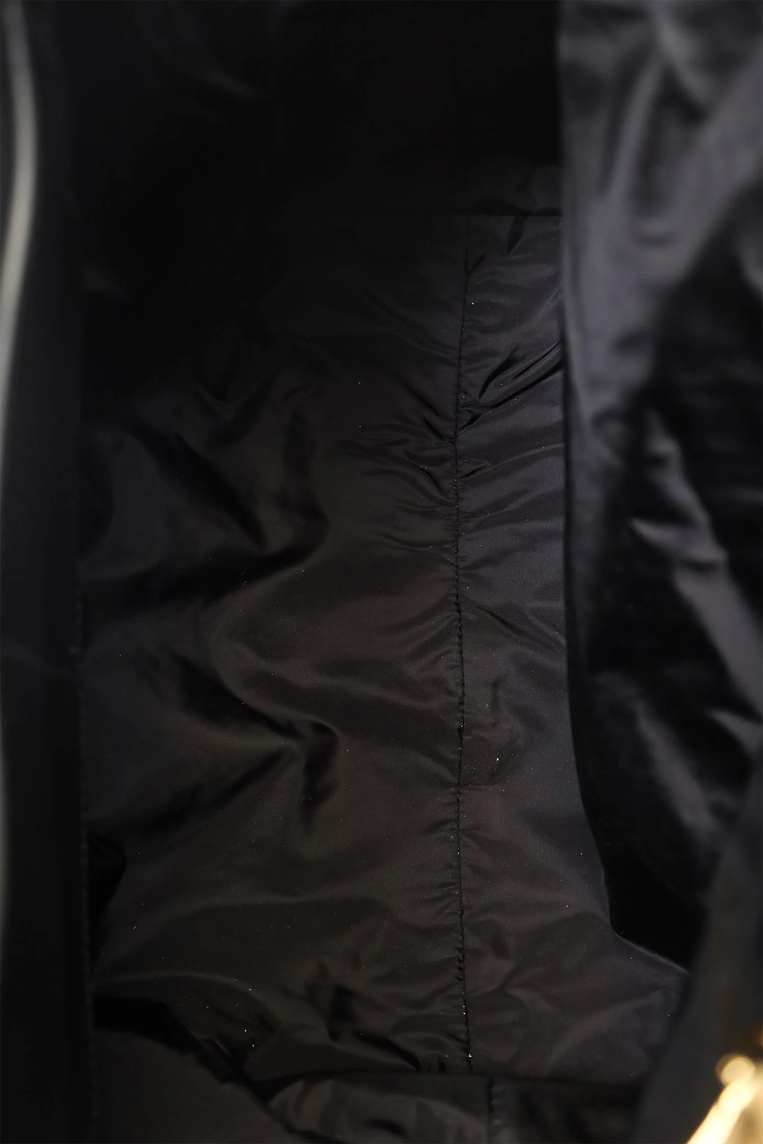 Miu Miu Black Leather Embossed-Logo Tote Bag - Image 6