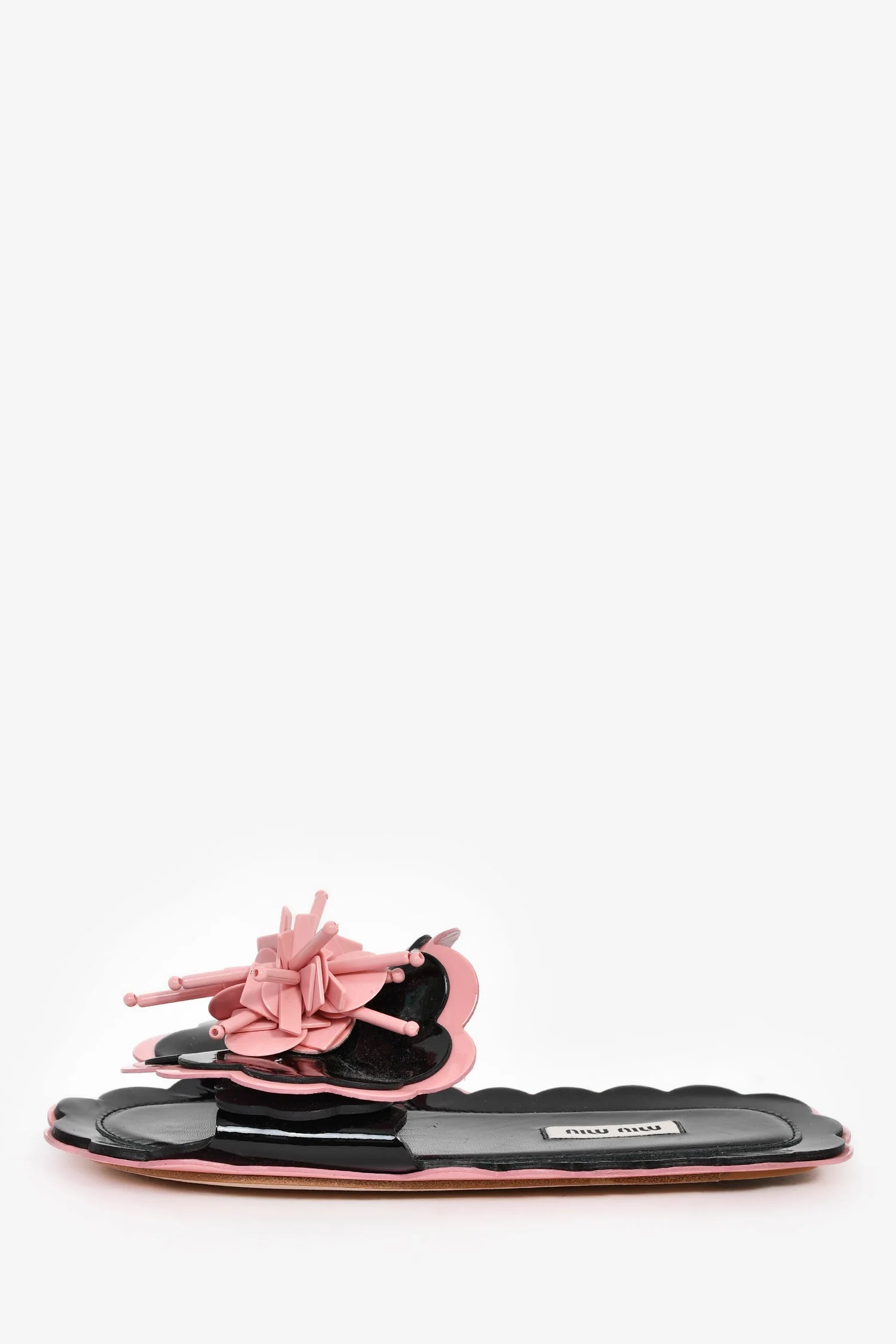 Miu Miu Black/Pink Patent Flower Sandals Size 35 - Image 4