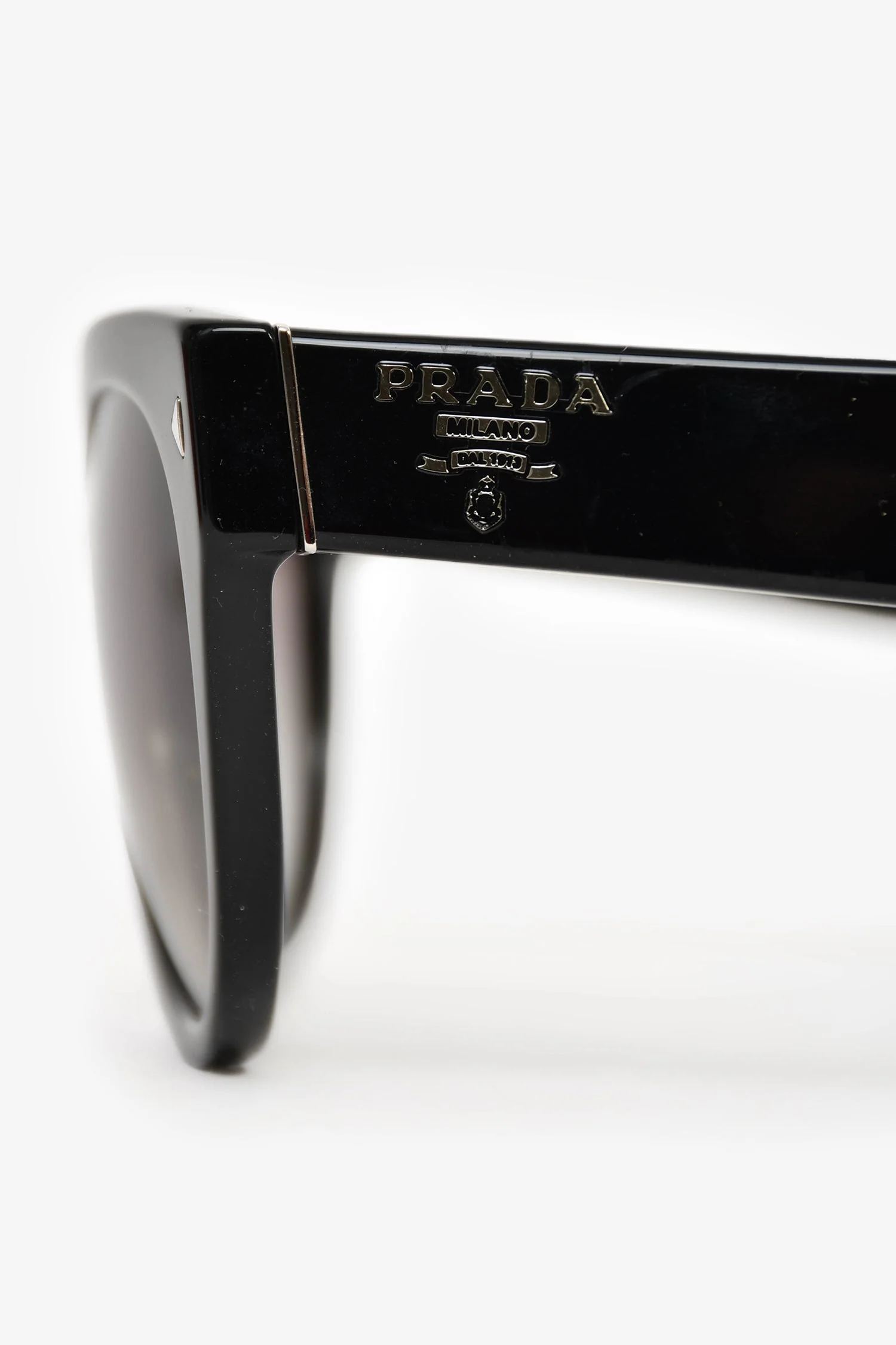 Prada Black Acrylic Oversized Sunglasses - Image 4