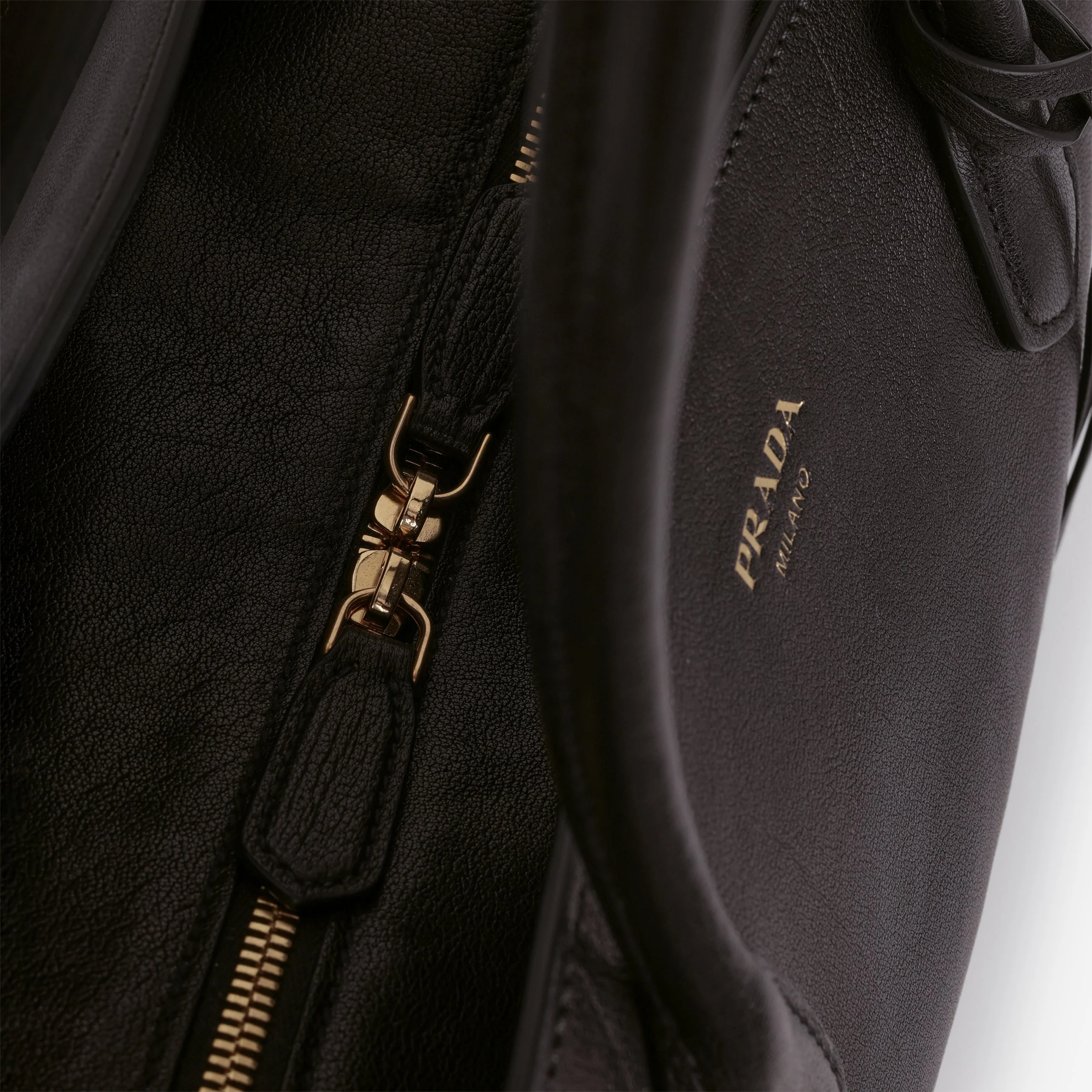 Prada Large Leather Tote Bag - Black Buffalo | Gold Hardware - Image 7