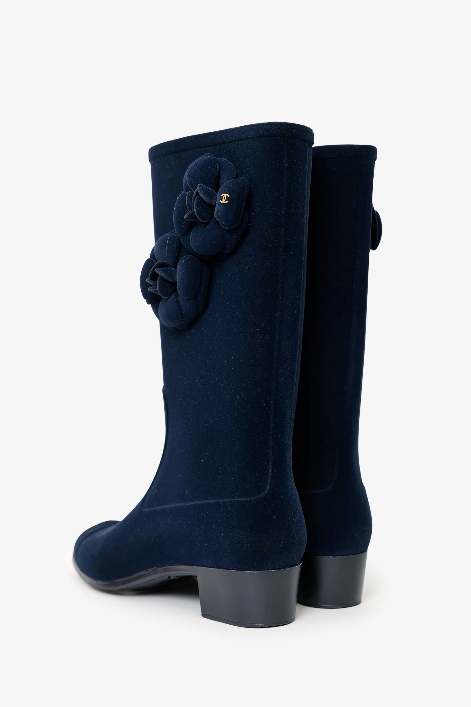 Pre-Loved Chanel™ 11A Navy Velvet Camellia Rubber Rain Boots Size 38 - Image 4