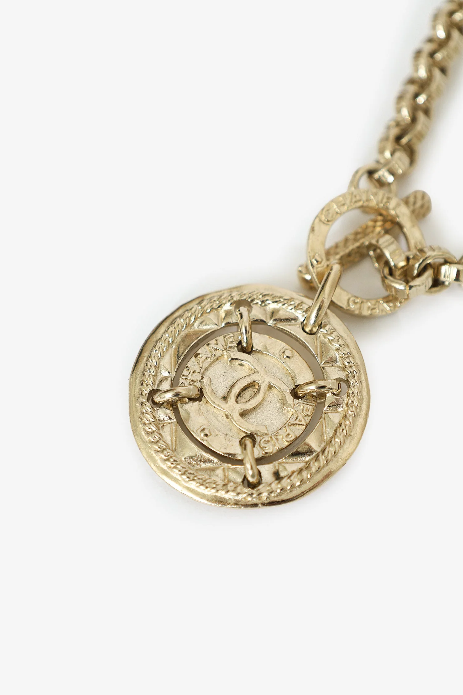 Pre-Loved Chanel™ 16B Coco Mark Round Toggle Necklace - Image 5