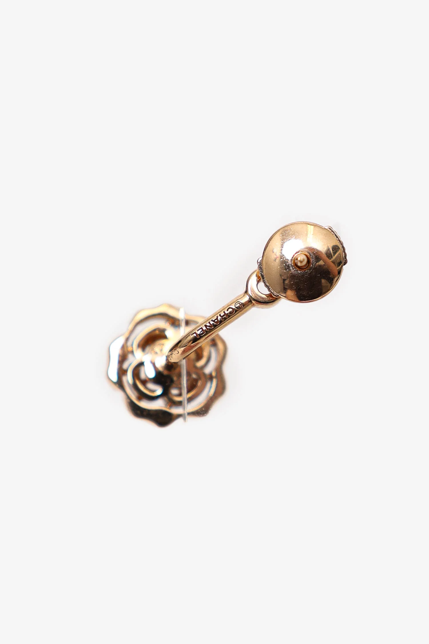 Pre-Loved Chanel™ 18K Rose Gold Diamond Extrait de Camélia Single Earring - Image 4