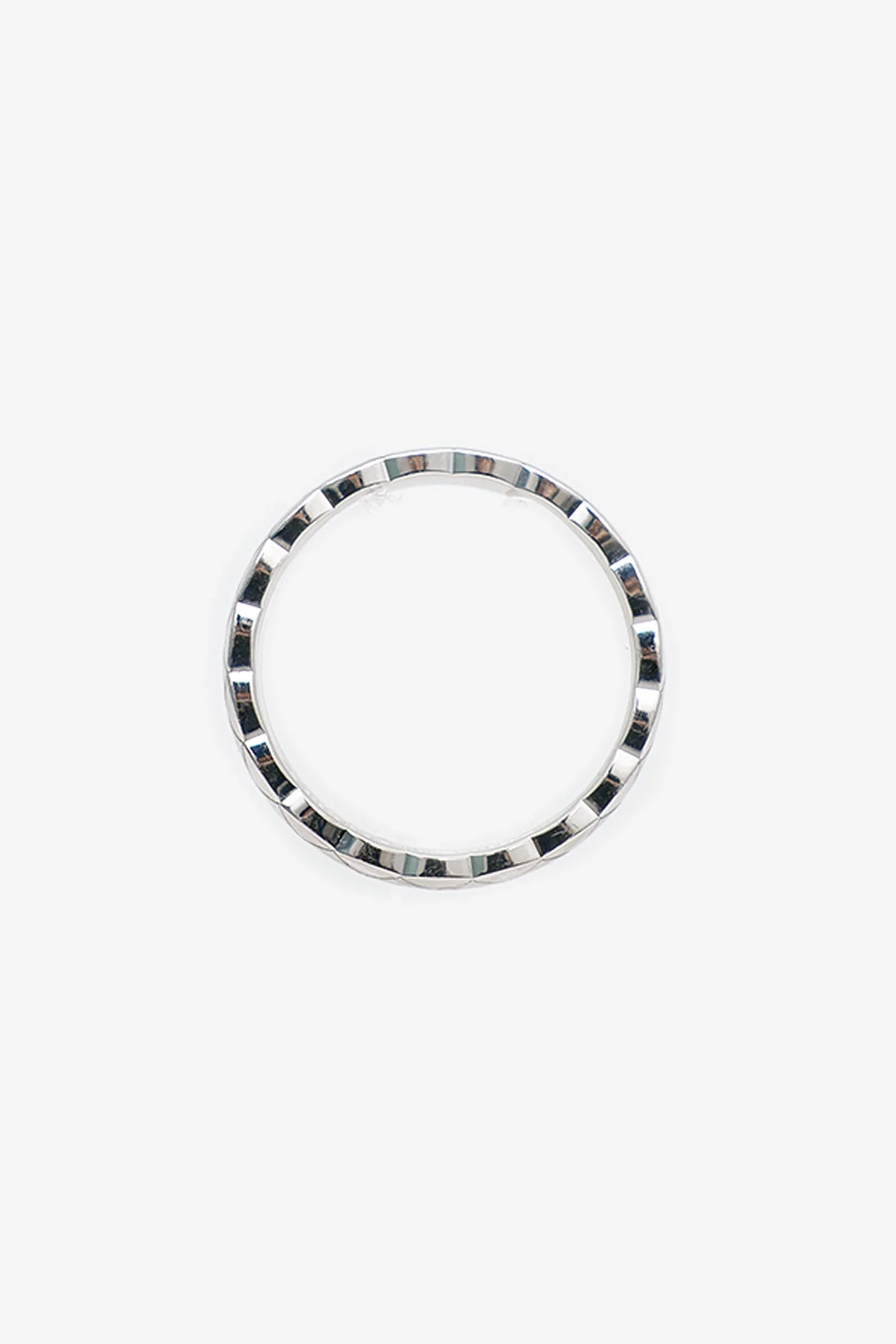Pre-Loved Chanel™ 18k White Gold Small Coco Crush Band Ring Size 54 - Image 3