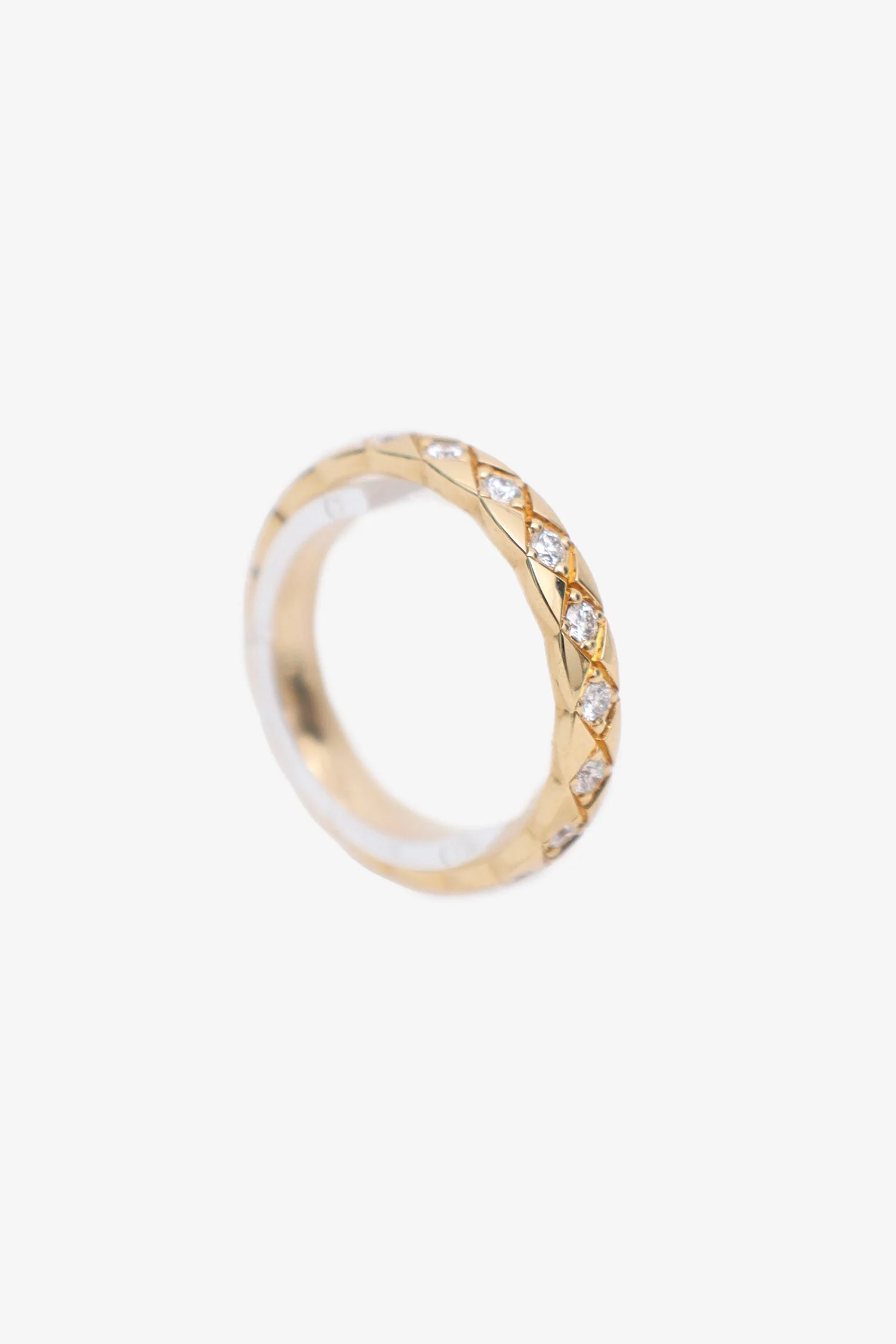 Pre-Loved Chanel™ 18K Yellow Gold Diamond Coco Crush Ring Mini Version - Image 2