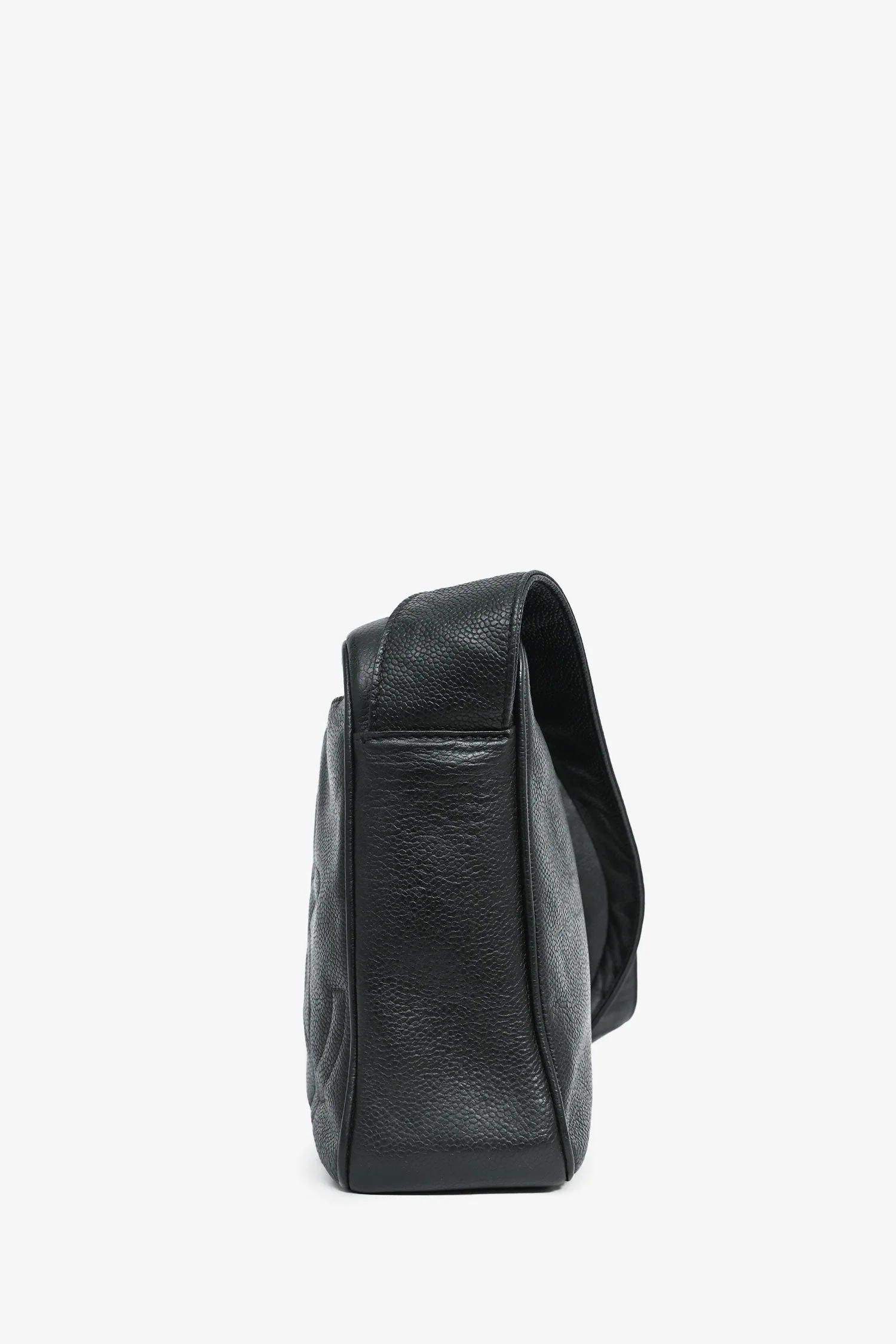 Pre-Loved Chanel™ 1986-1988 Black Caviar Leather Triple CC Logo Crossbody - Image 5