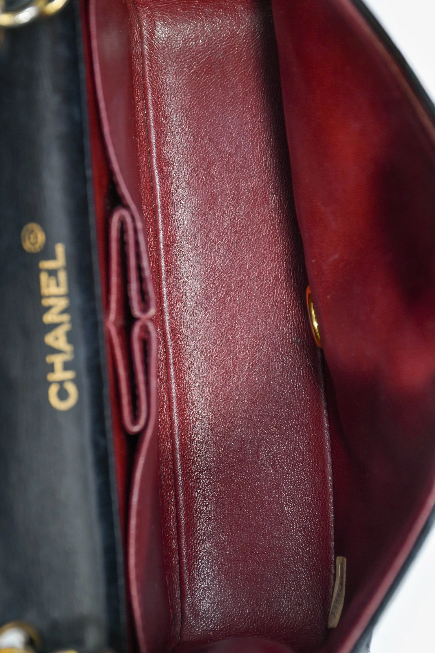 Chanel™ 1989-91 Black Quilted Lambskin Mini Rectangular Full Flap Bag (Pre-Loved) - Image 6