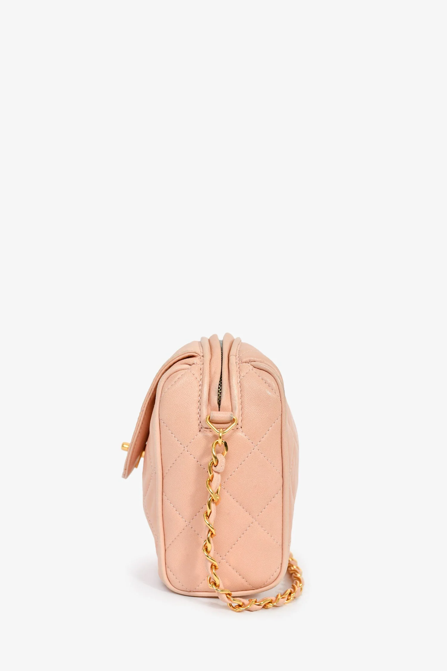 Pre-Loved Chanel™ 1994-96 Pink Quilted Lambskin 'Diana Half Moon' Flap Bag - Image 4
