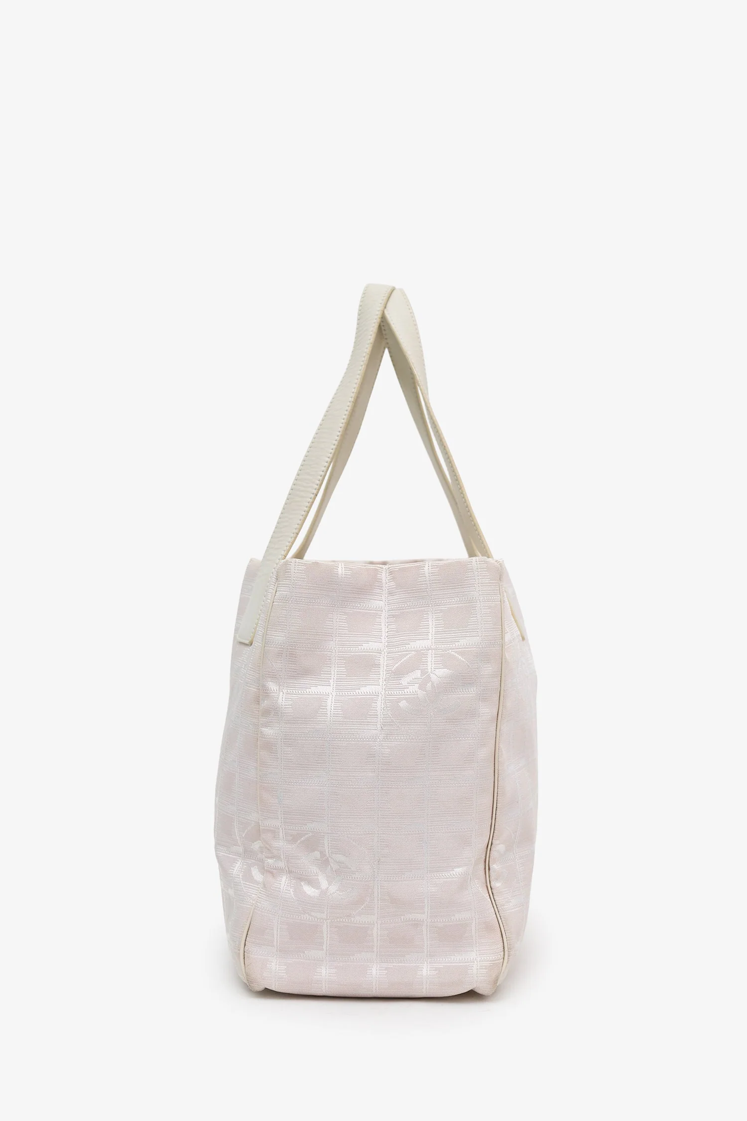 Pre-Loved Chanel™ 2002-3 Pink Canvas Travel Ligne CC Logo Tote - Image 3