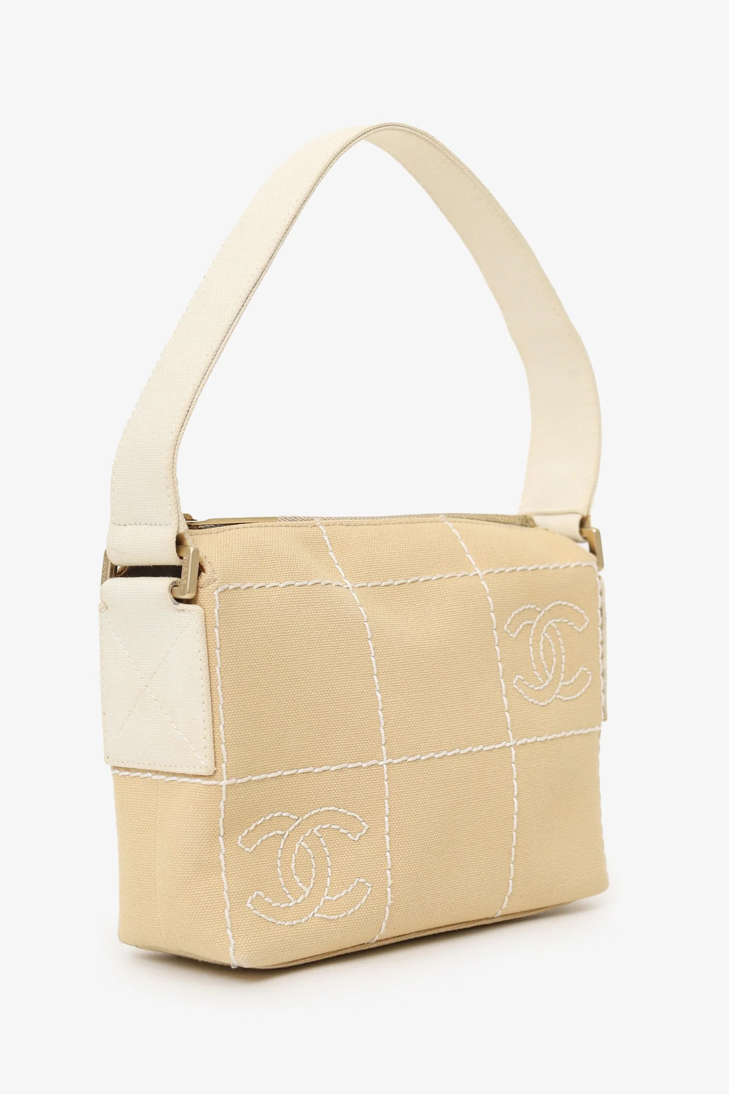 Pre-Loved Chanel™ 2003-04 Beige Canvas Chocolate Bar Mini Pochette - Image 2