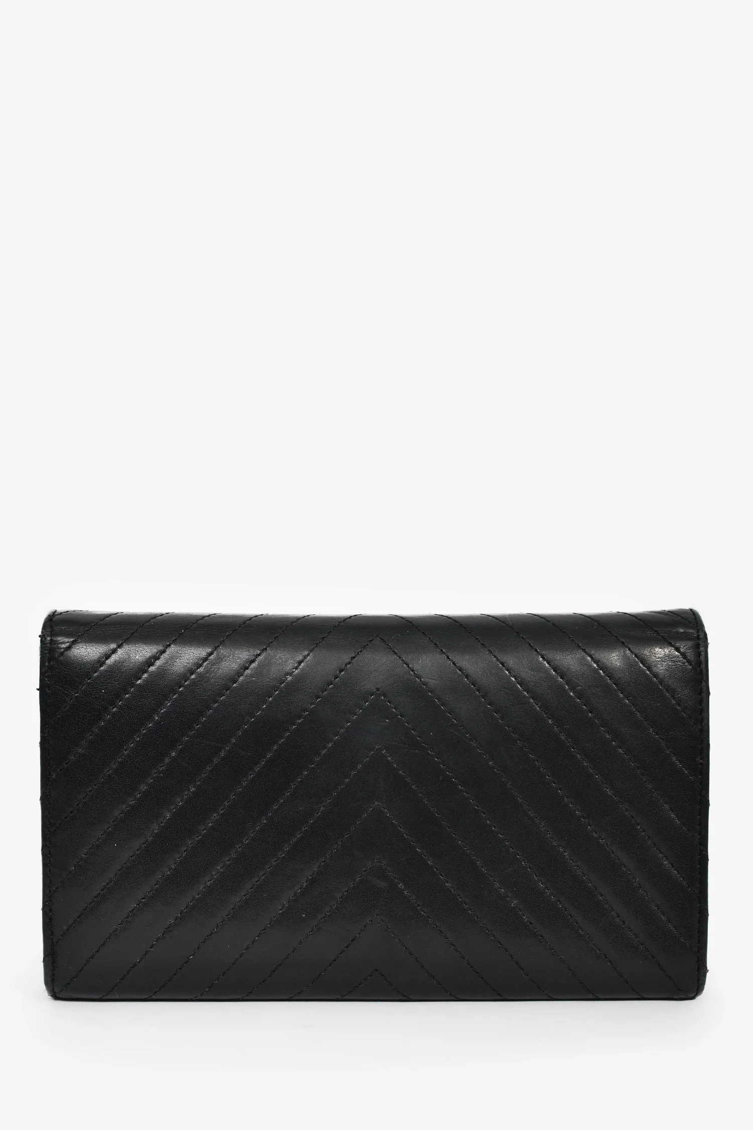 Pre-Loved Chanel™ 2006-08 Black Chevron Leather Long Wallet - Image 2