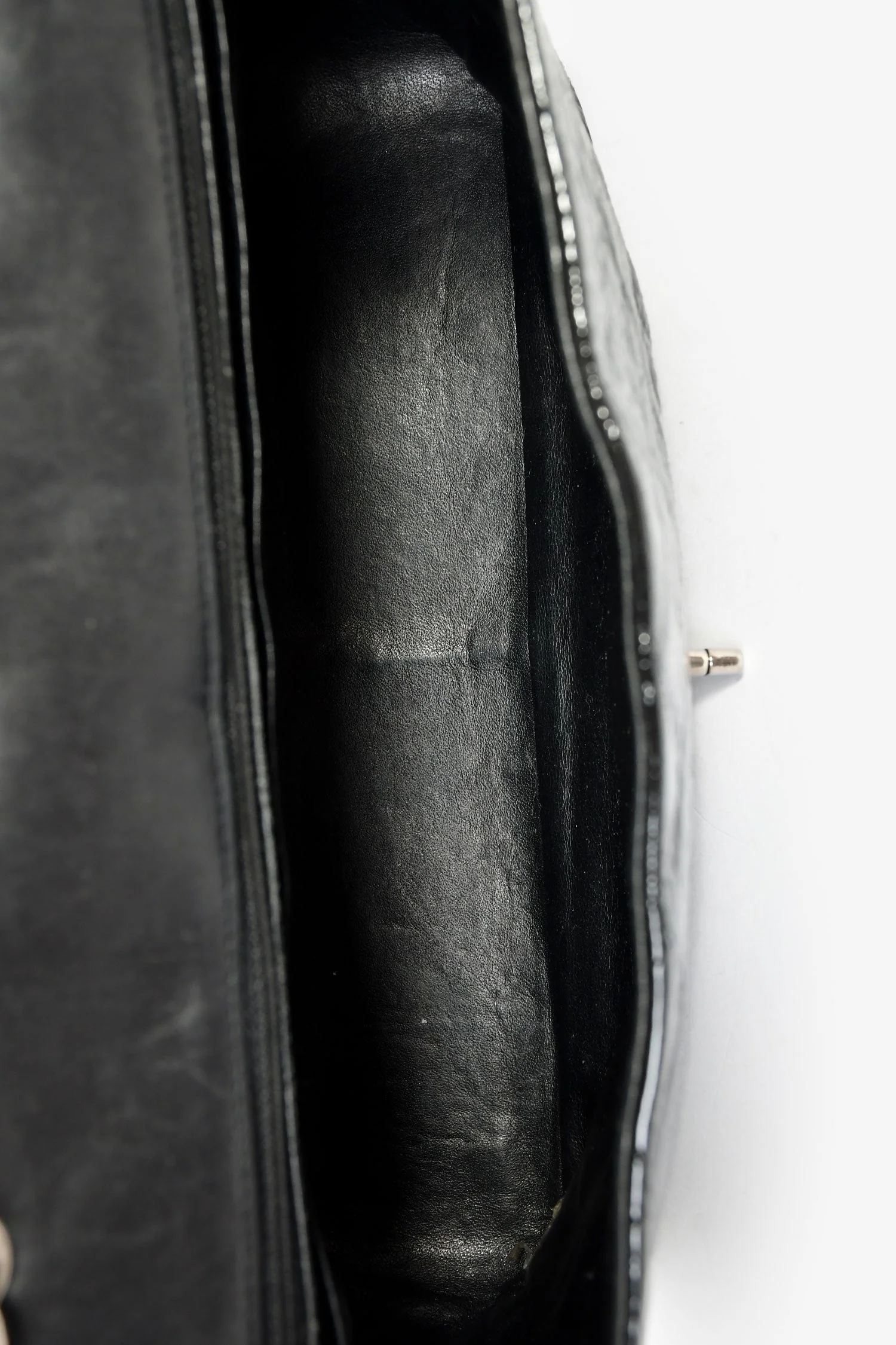 Pre-Loved Chanel™ 2006-08 Black Glossy Patent Single Jumbo Flap Bag - Image 6