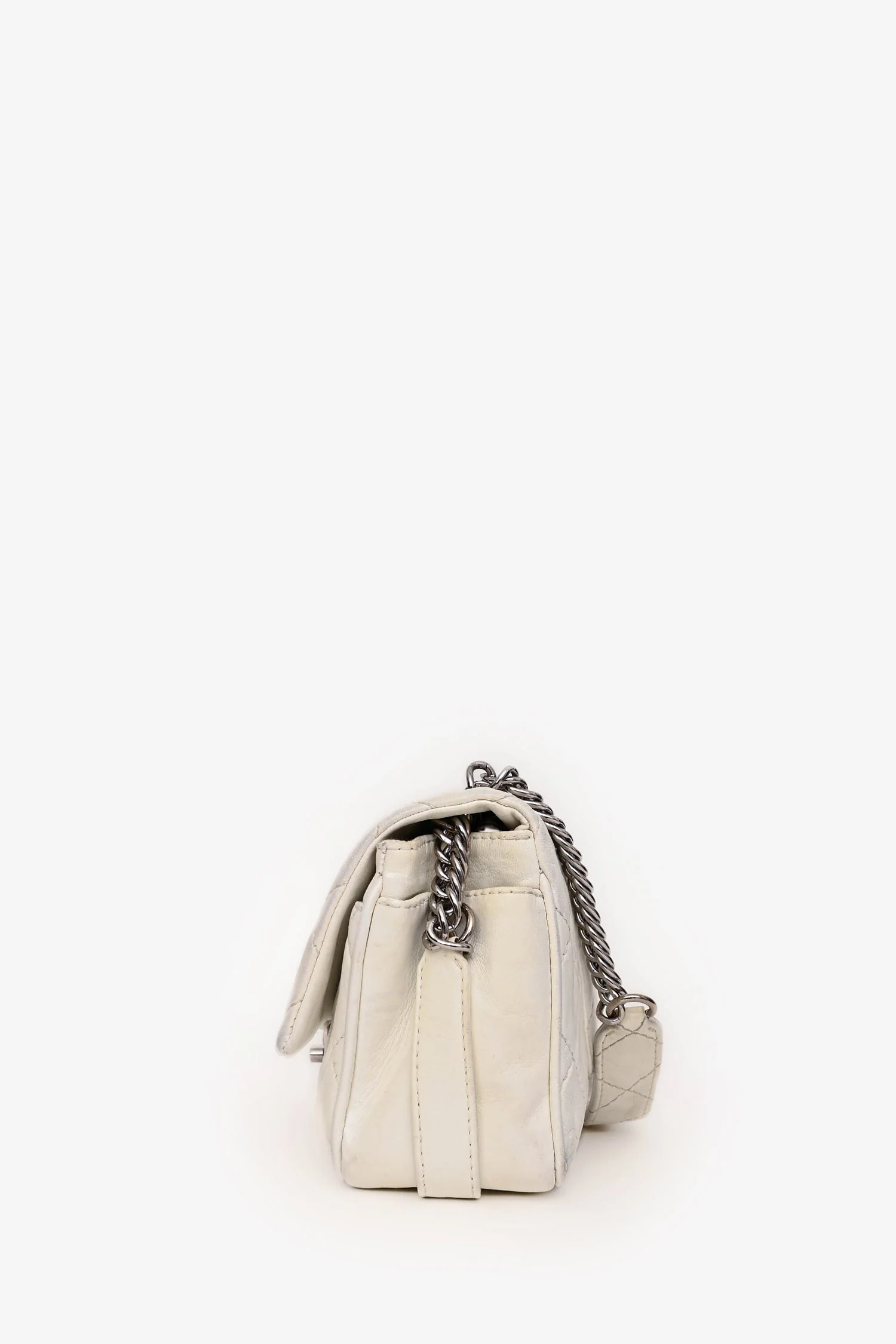 Pre-Loved Chanel™ 2006-08 White Lambskin Leather Icon Flap Bag - Image 4