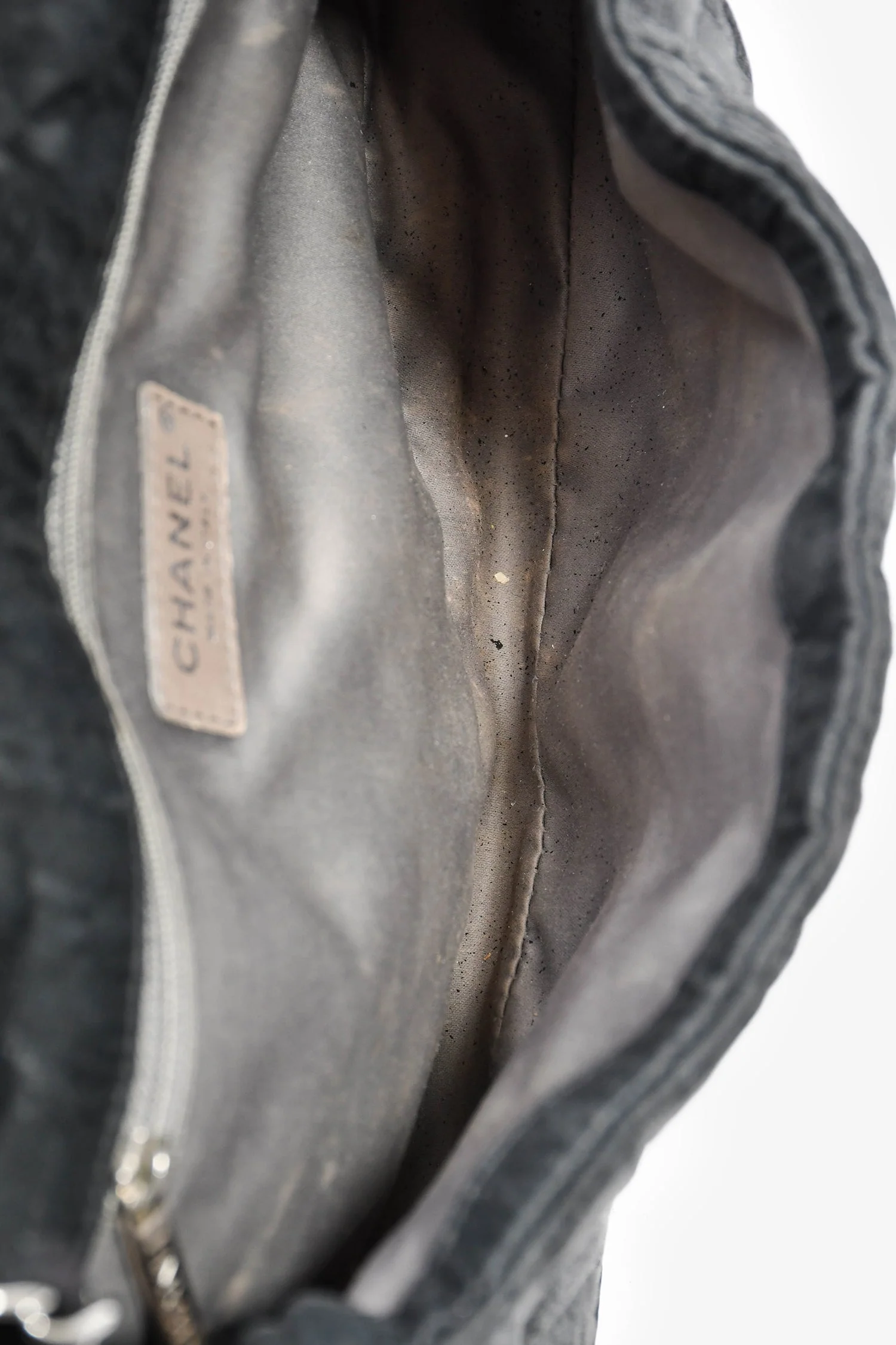 Pre-Loved Chanel™ 2008-09 Black Quilted Coated Canvas Flap Shoulder Bag - Image 6
