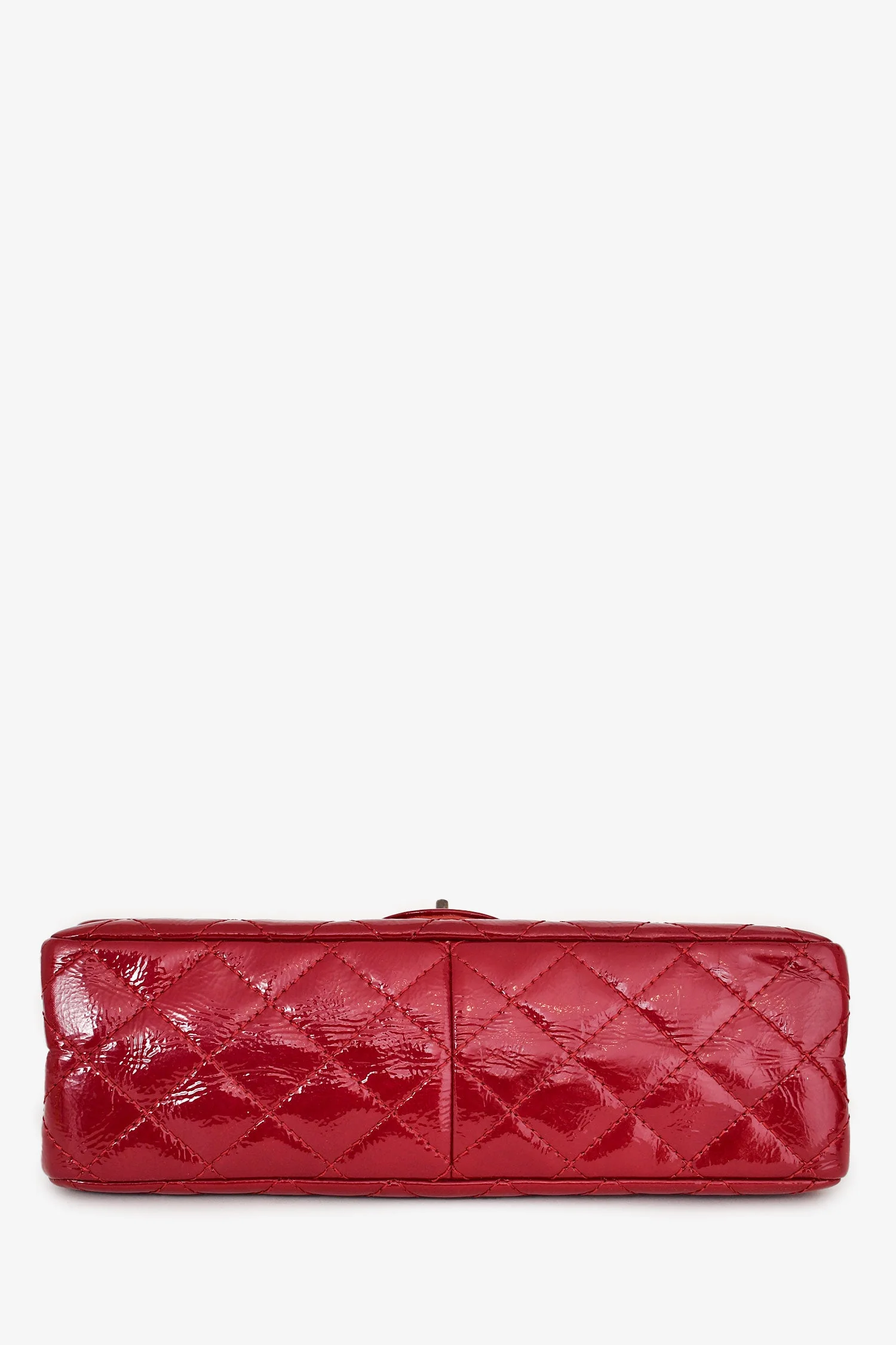 Pre-Loved Chanel™ 2010-11 Red Patent Leather Reissue 266 2.55 Flap Bag - Image 5