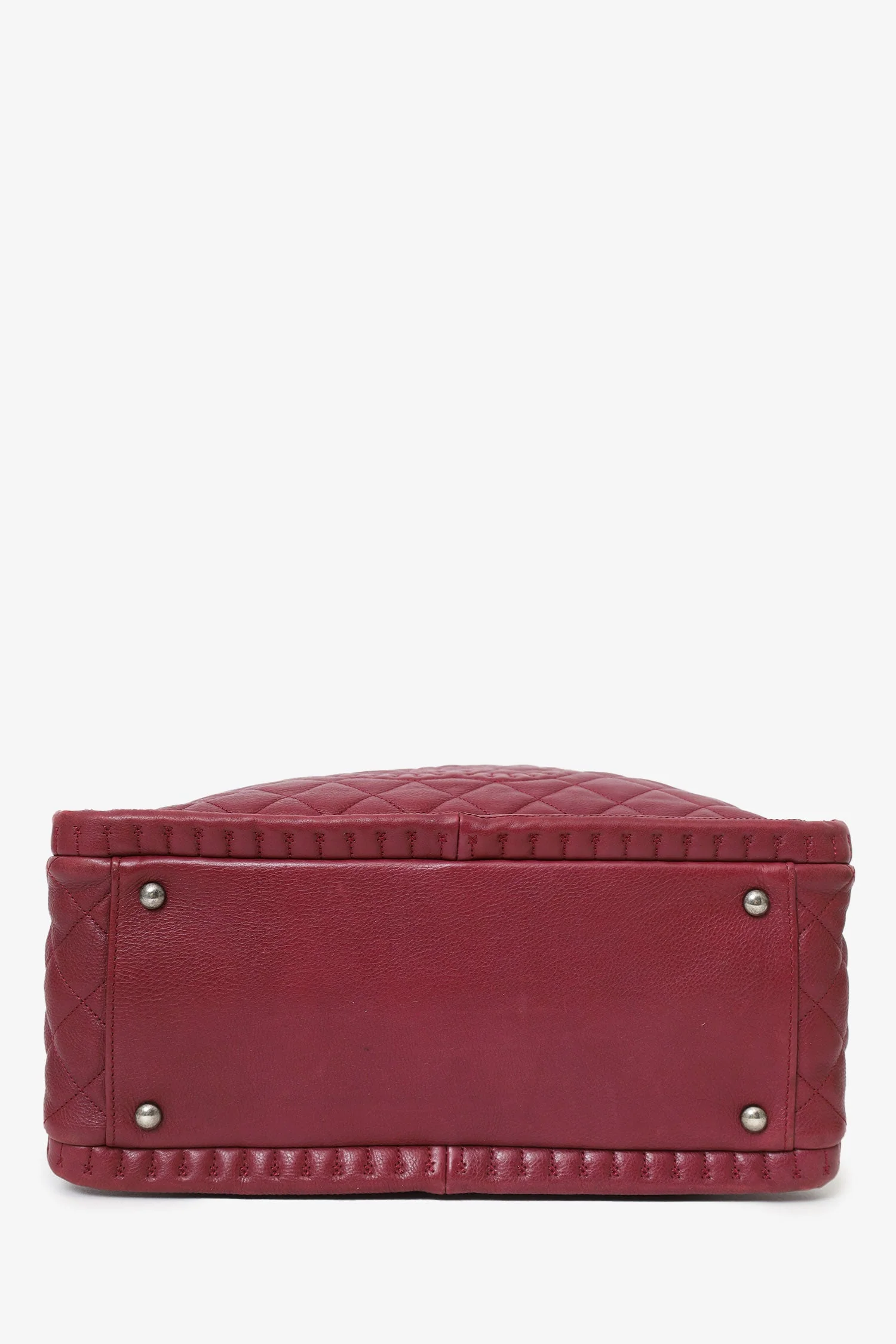 Pre-Loved Chanel™ 2011-12 Burgundy Quilted Leather CC Chain Tote - Image 6