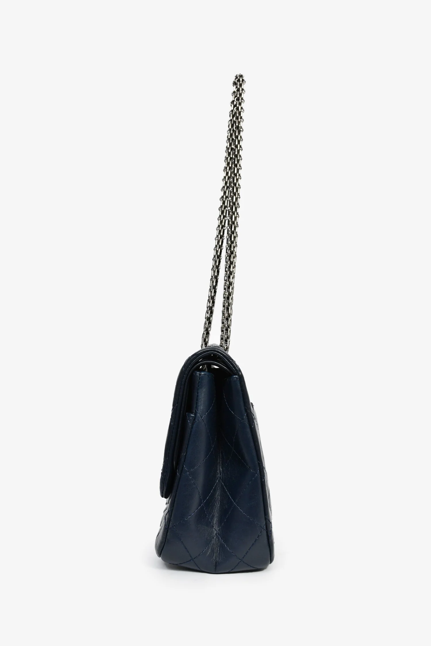 Pre-Loved Chanel™ 2011-12 Navy Quilted Lambskin 227 Maxi Reissue Flap Shoulder Bag - Image 4