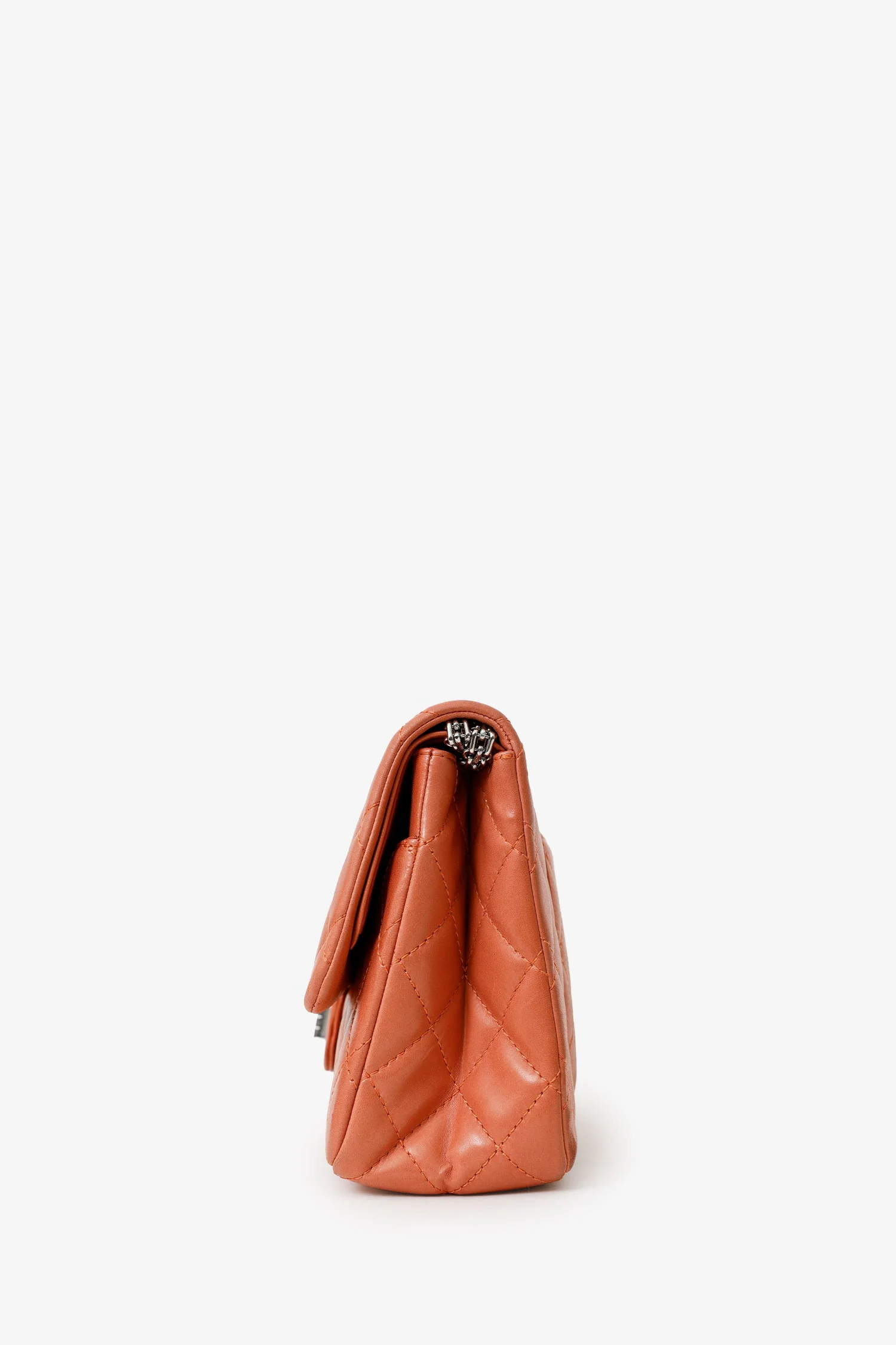 Pre-Loved Chanel™ 2011 Salmon Lambskin Quilted 2.55 Reissue 227 Flap Bag - Image 4