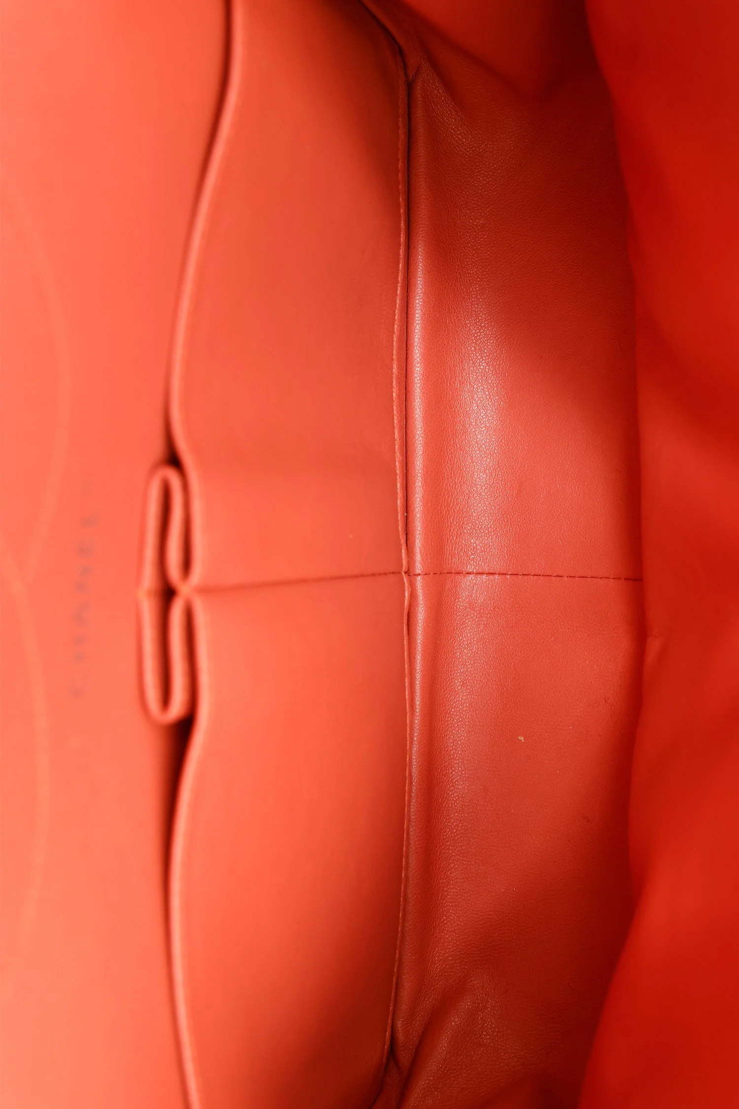 Pre-Loved Chanel™ 2011 Salmon Lambskin Quilted 2.55 Reissue 227 Flap Bag - Image 7