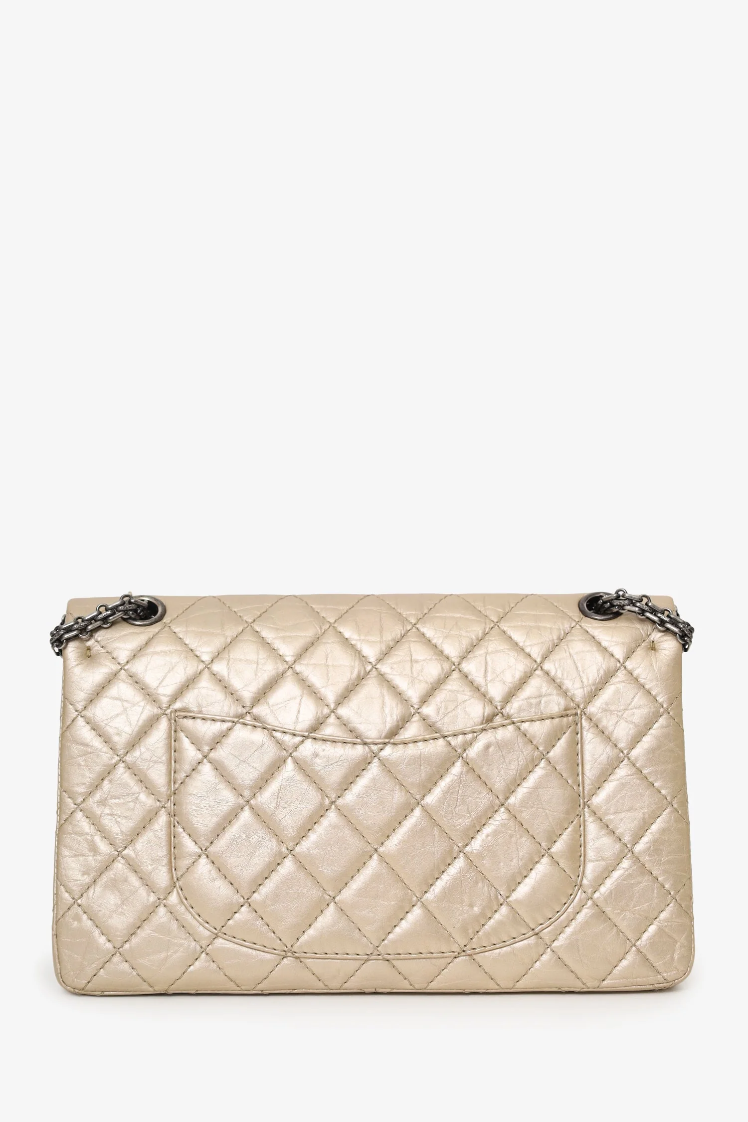 Pre-Loved Chanel™ 2012-13 Beige Metallic Aged Calfskin 2.55 Reissue Flap Bag - Image 2