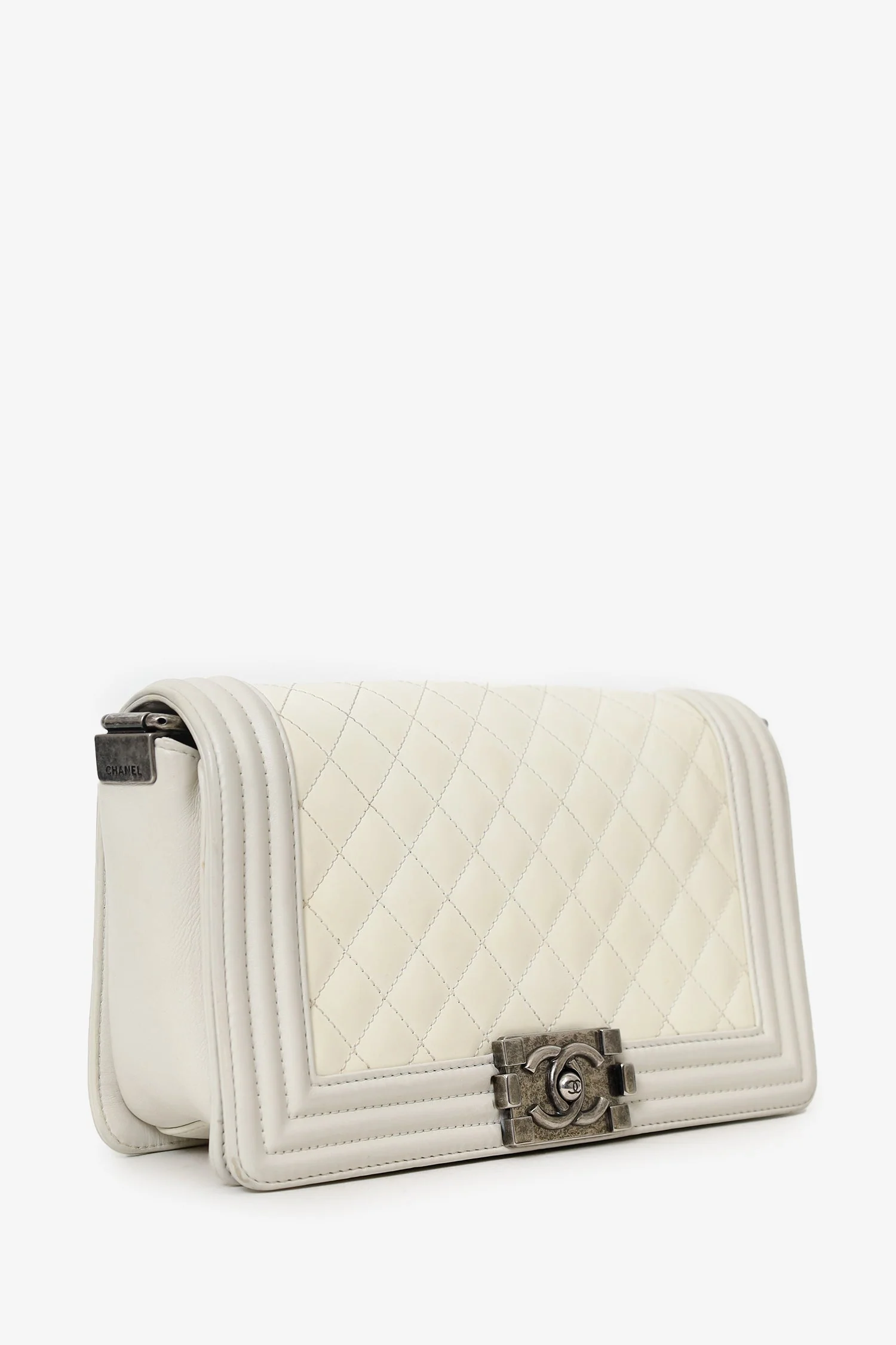 Pre-Loved Chanel™ 2012 Limited Edition White Leather Medium Boy Bag with Metal Strap - Image 4