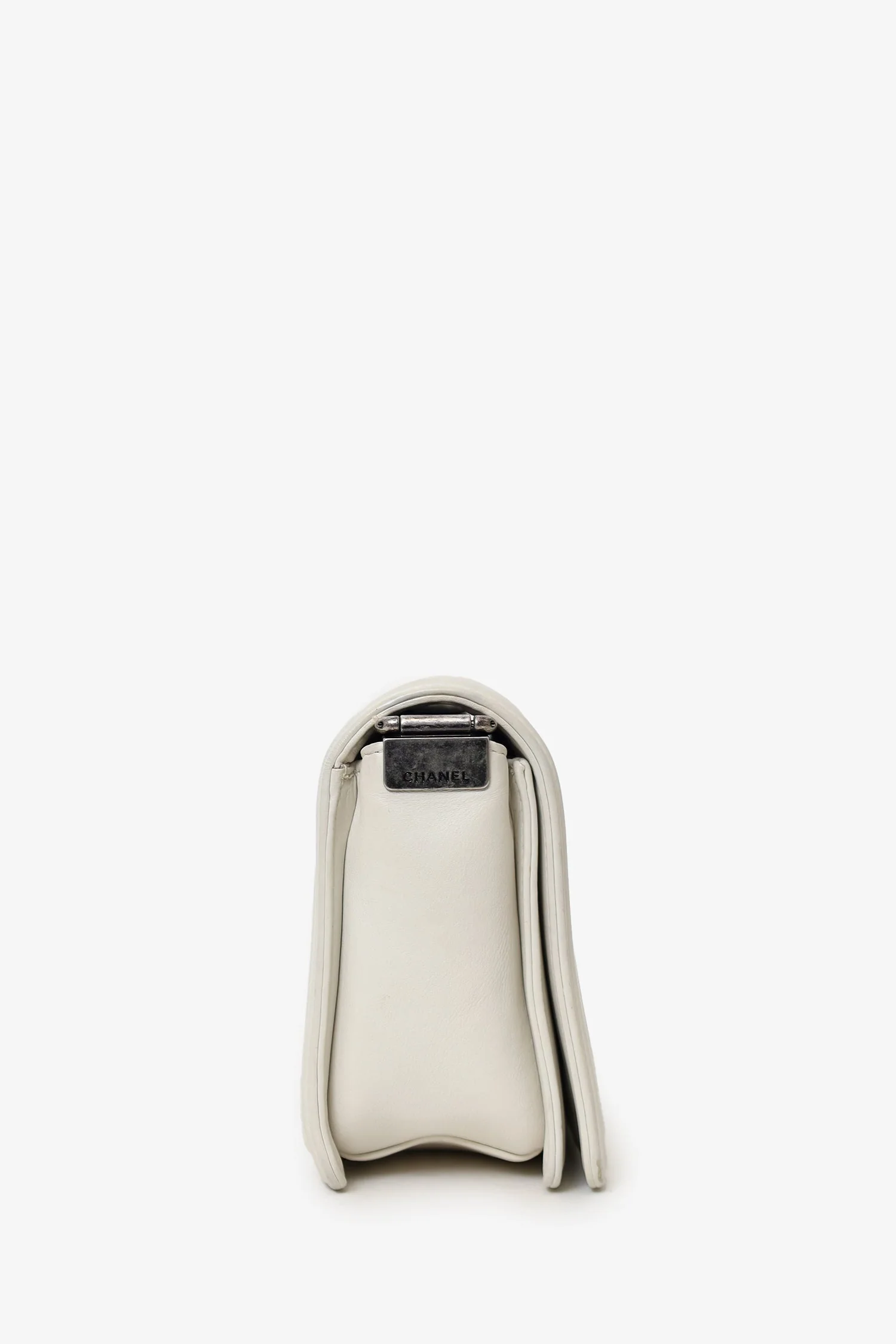 Pre-Loved Chanel™ 2012 Limited Edition White Leather Medium Boy Bag with Metal Strap - Image 6