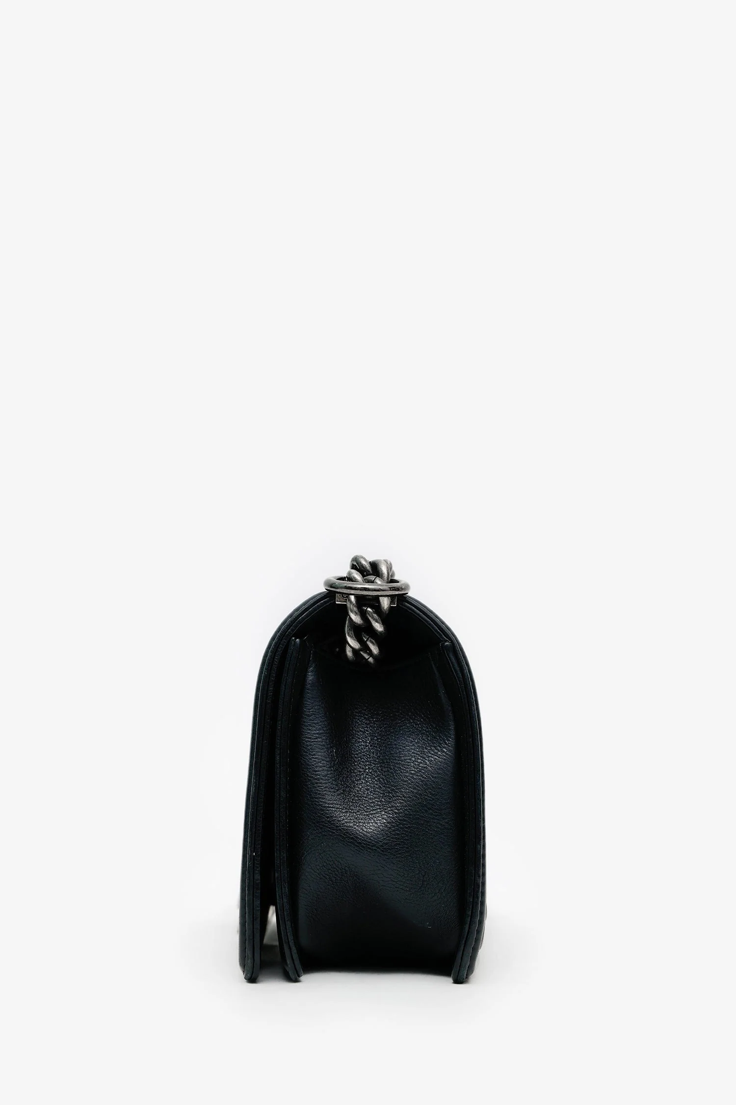 Pre-Loved Chanel™ 2013-14 Black Lambskin Medium Boy Bag - Image 4