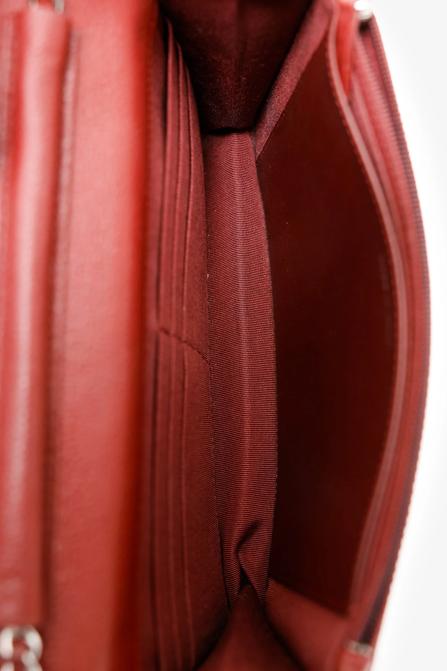 Pre-Loved Chanel™ 2013-14 Burgundy Caviar Leather Classic Wallet On Chain - Image 7