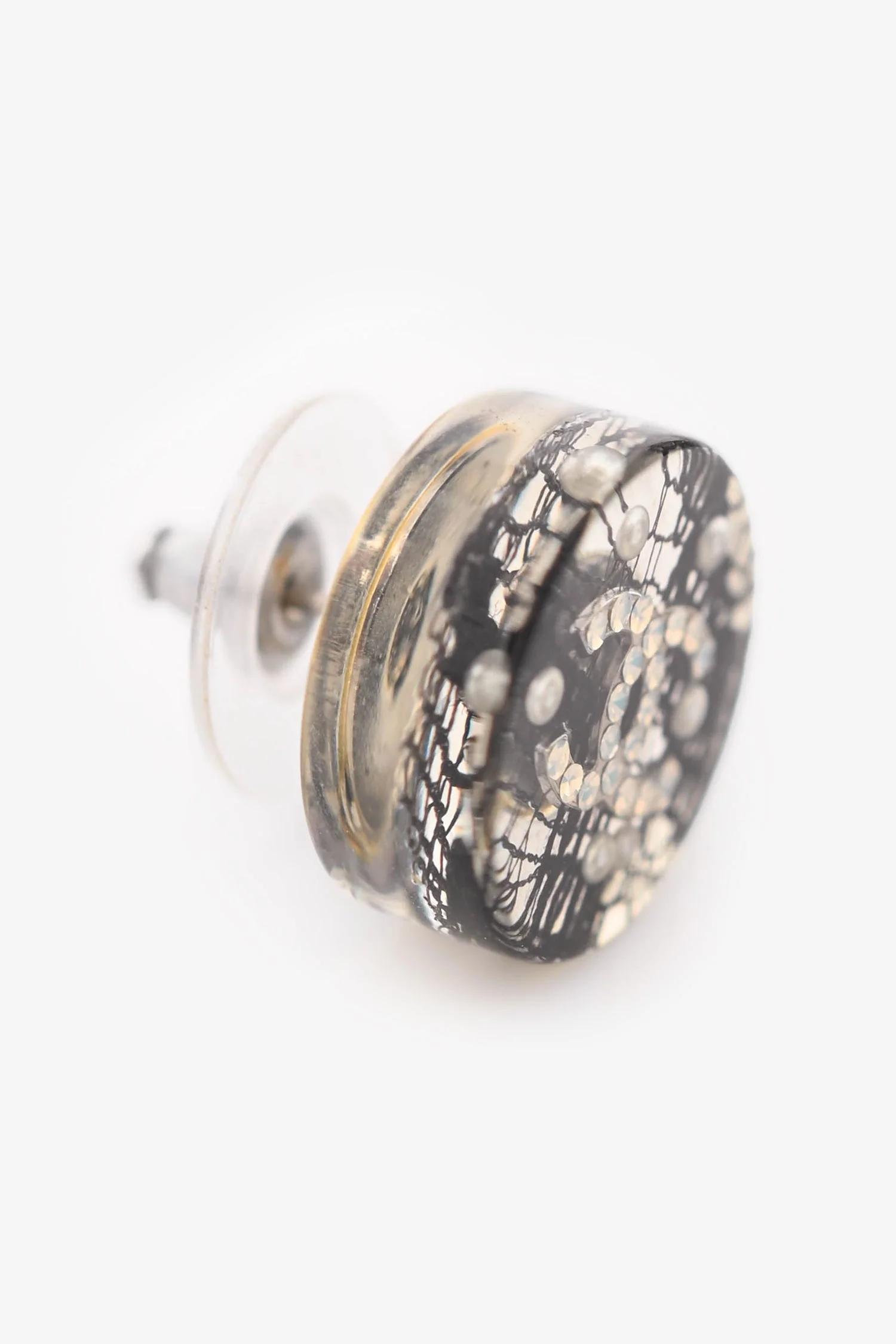 Pre-Loved Chanel™ 2013 Resin Lace CC Rounded Ear Studs - Image 3