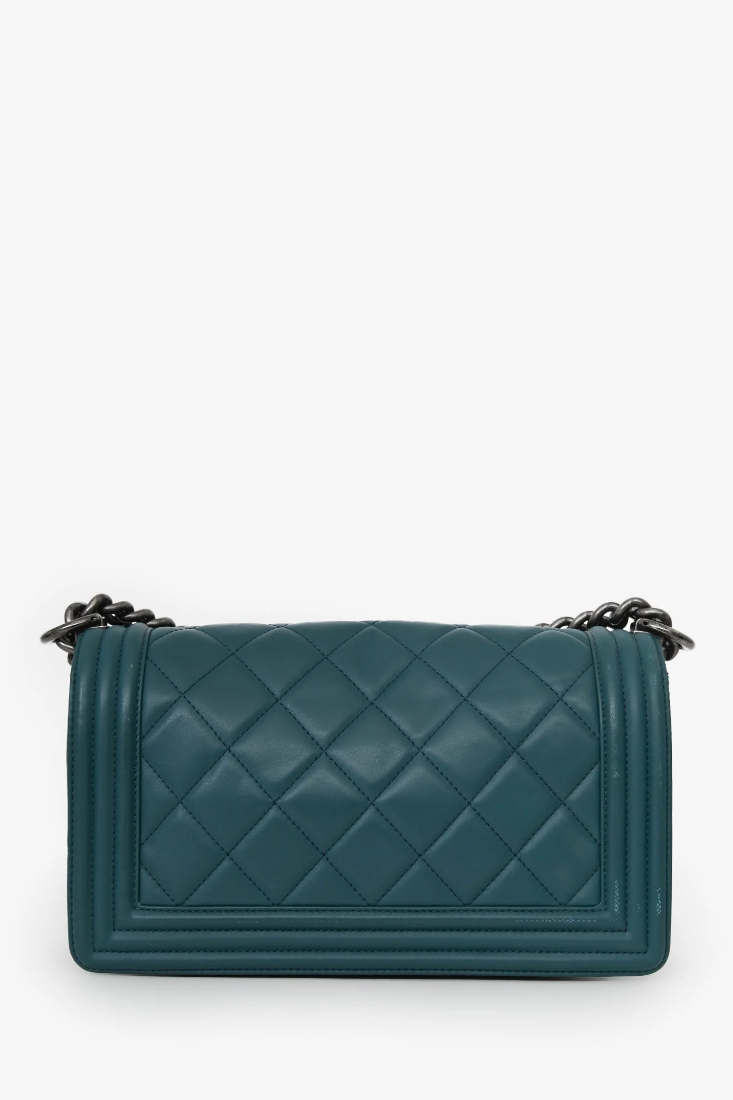 Pre-Loved Chanel™ 2014 Green Lambskin Old Medium Boy Bag SHW - Image 2