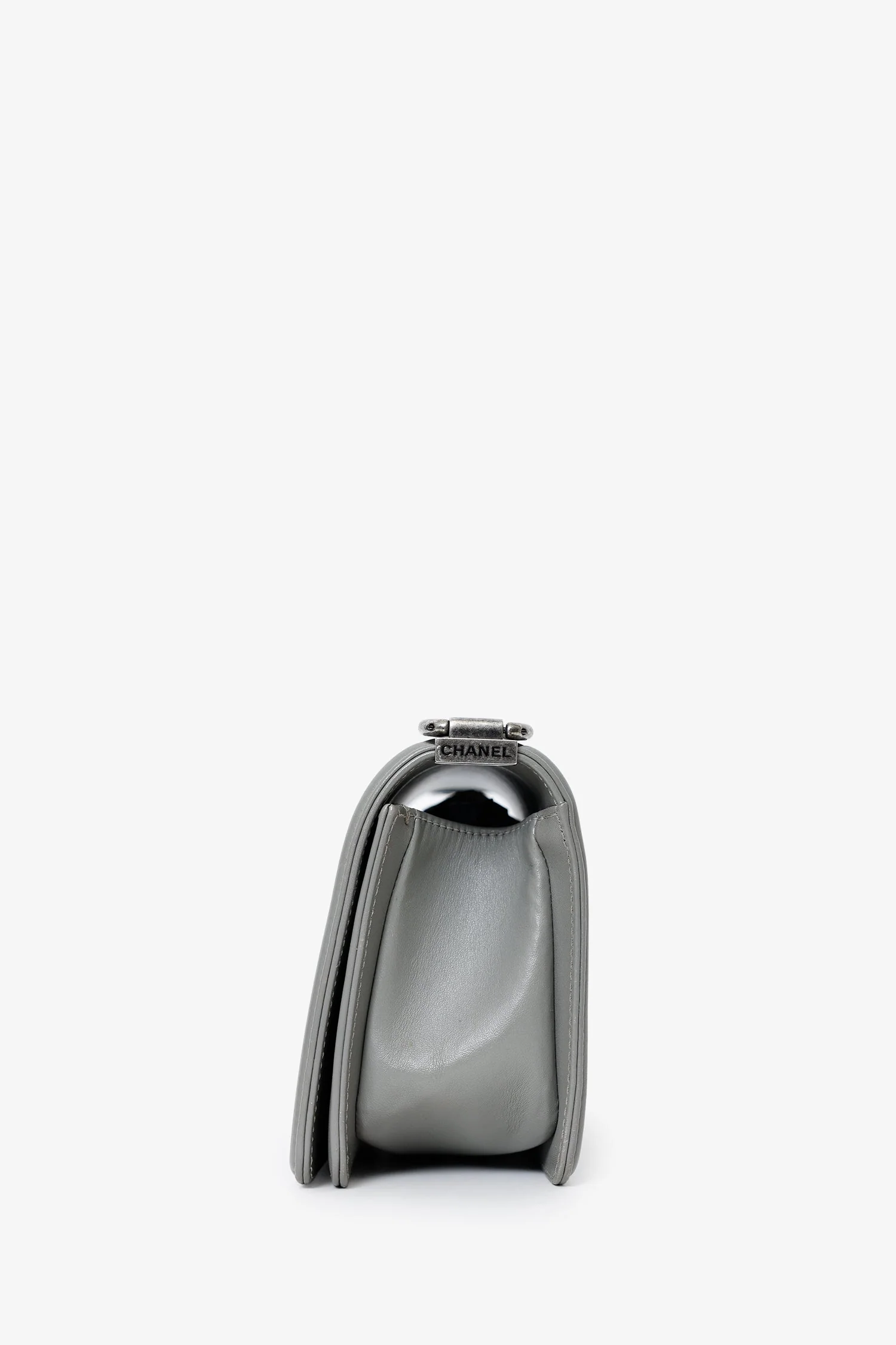 Pre-Loved Chanel™ 2014 Grey Lizard Leather Small Boy Bag - Image 4