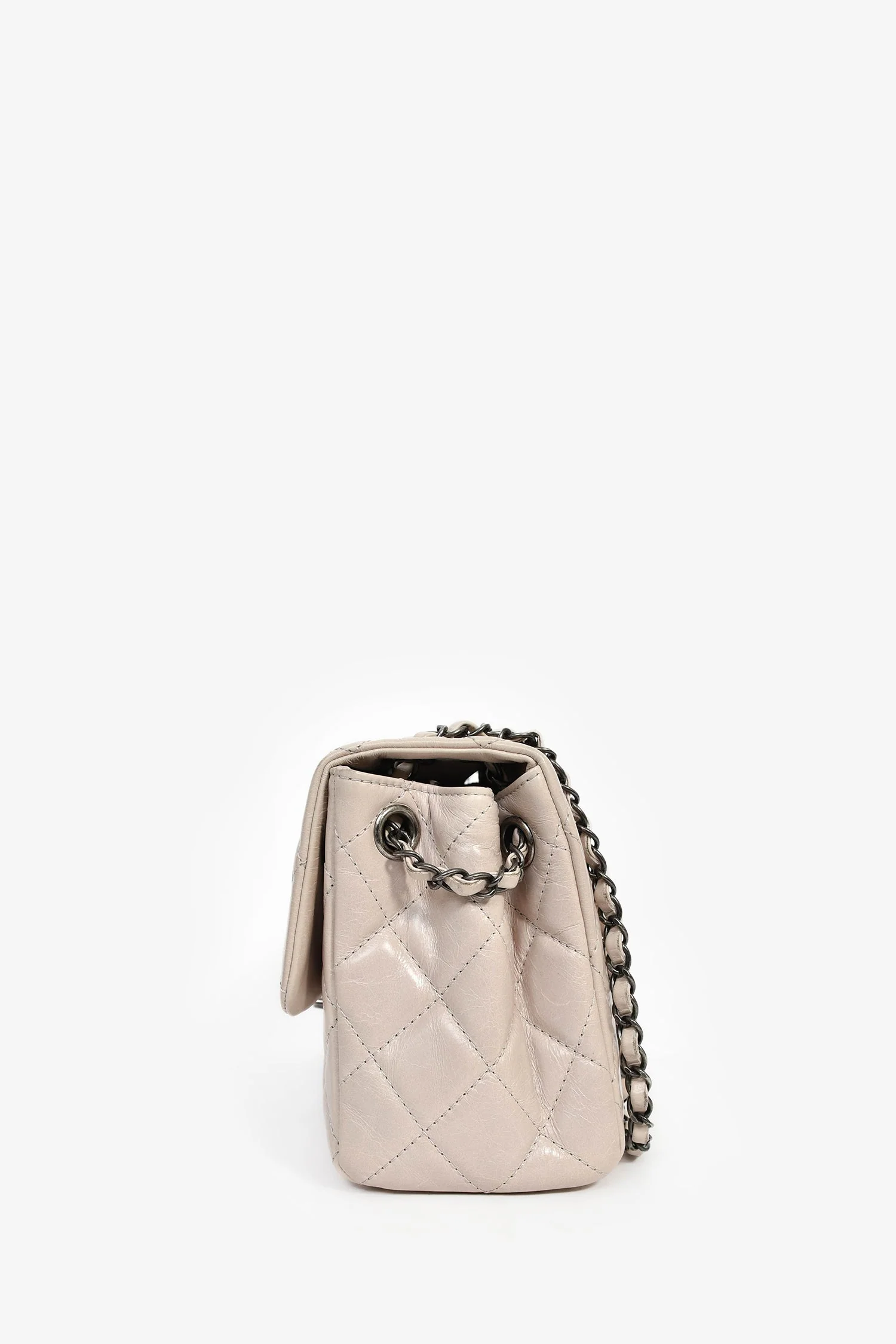 Pre-Loved Chanel™ 2014 Light Taupe Aged Calfskin Leather Jumbo Single Flap - Image 4