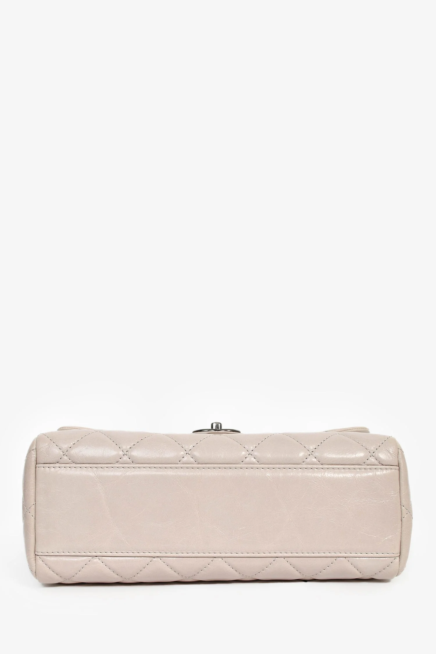 Pre-Loved Chanel™ 2014 Light Taupe Aged Calfskin Leather Jumbo Single Flap - Image 5
