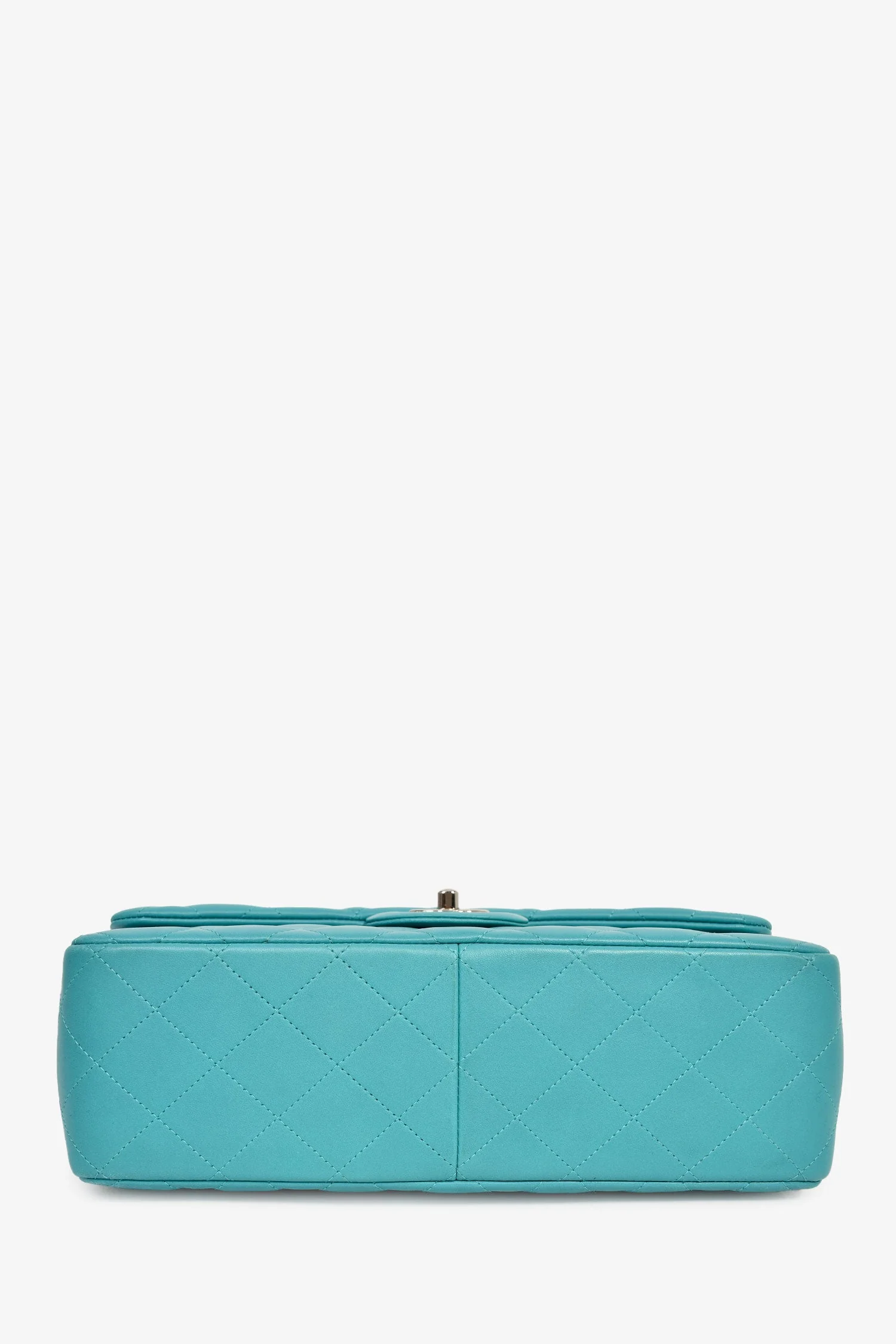 Pre-Loved Chanel™ 2014 Turquoise Lambskin Jumbo Double Flap Shoulder Bag - Image 5