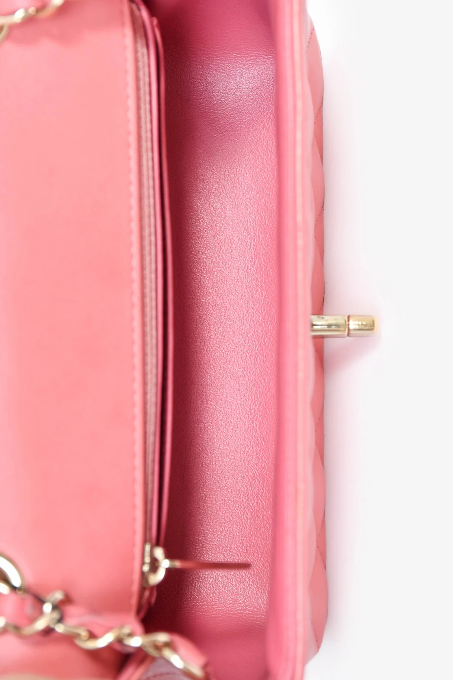 Pre-Loved Chanel™ 2014 Valentine Charms Edition Pink Quilted Lambskin Mini Rectangular Flap Bag - Image 7