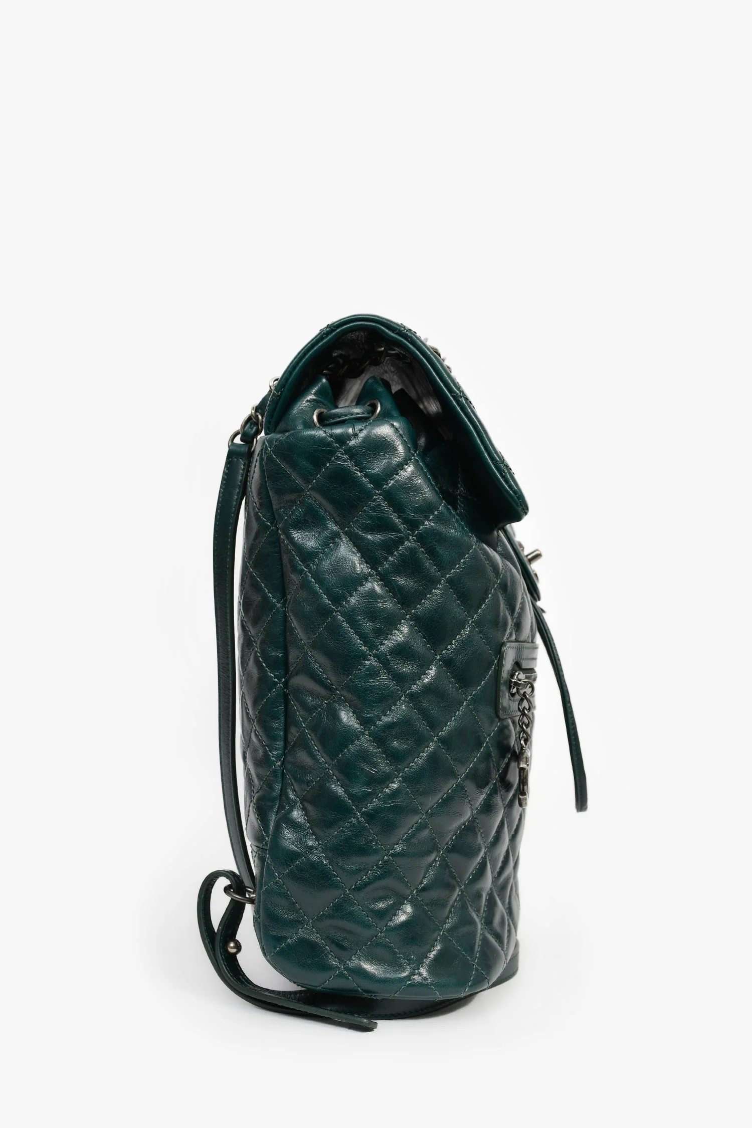 Pre-Loved Chanel™ 2015-16 Green Glazed Calfskin Quilted Small Salzburg Mountain Backpack - Image 3